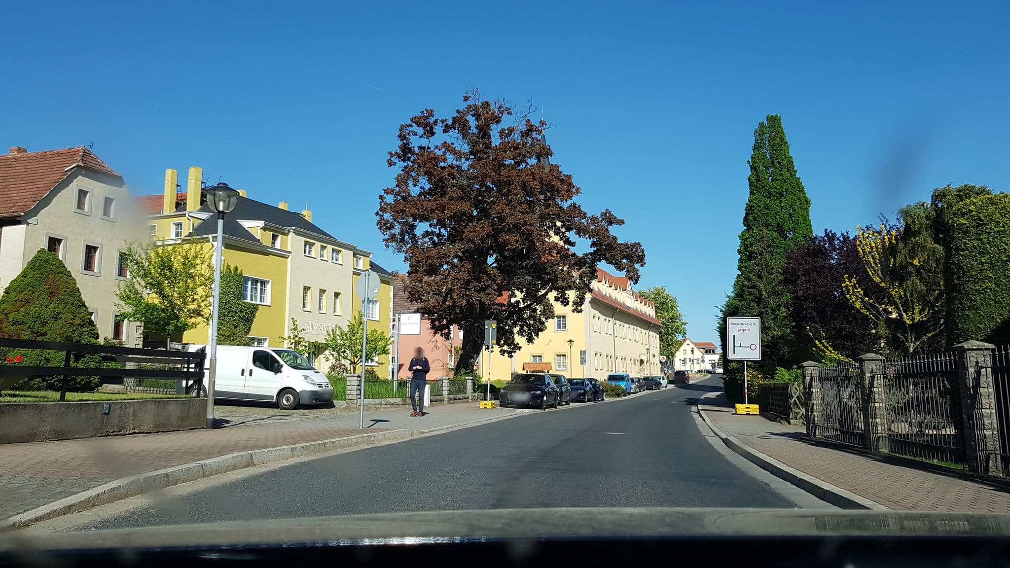 Street view near Ferienwohnung Hantzsch, Gorbitz — © rororo (CC BY-SA · Mapillary)