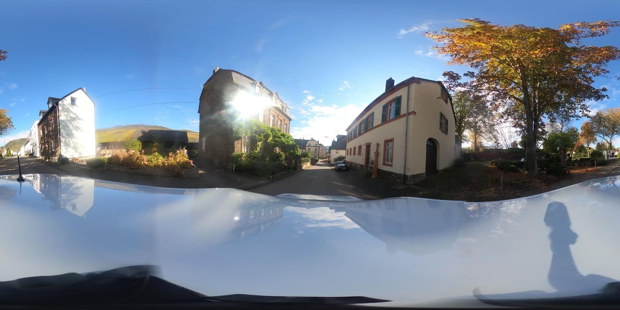 Street view near Hotel Heil, Kröv — © rjmen_roundb (CC BY-SA · Mapillary)