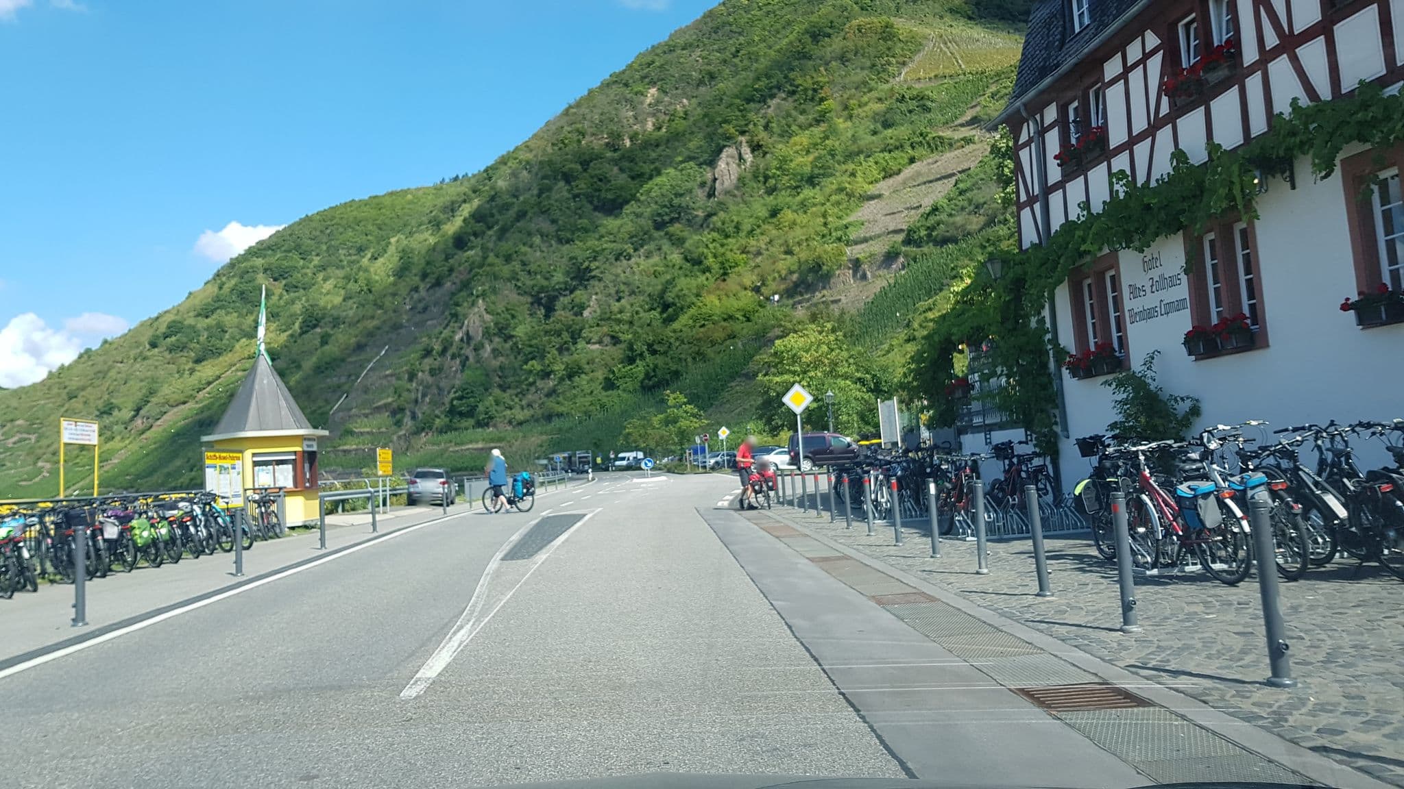 Street view near Alte Stadtmauer, Bruttig-Fankel