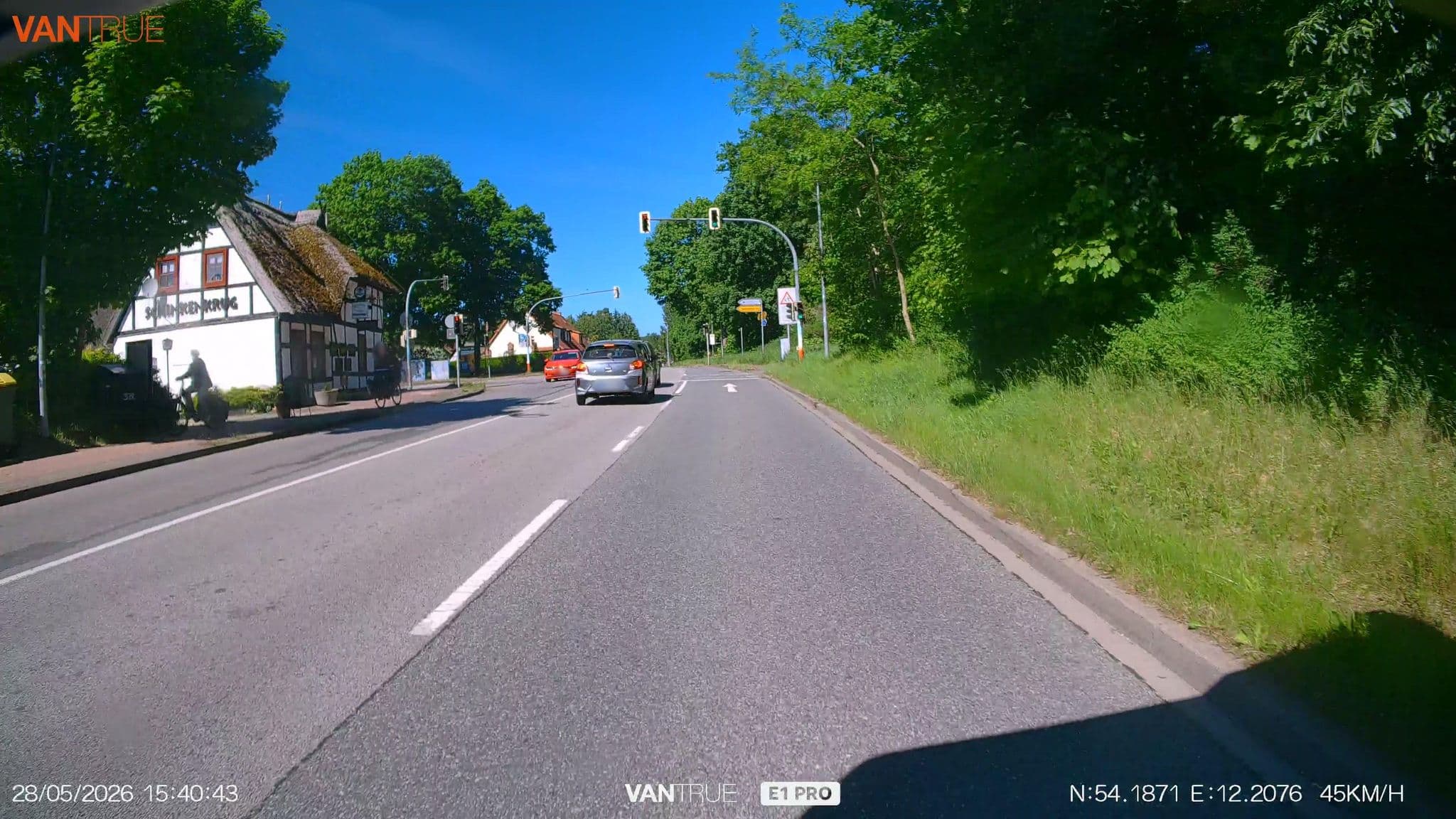 Street view near Schinkenkrug, Rövershagen — © LordOslo (CC BY-SA · Mapillary)