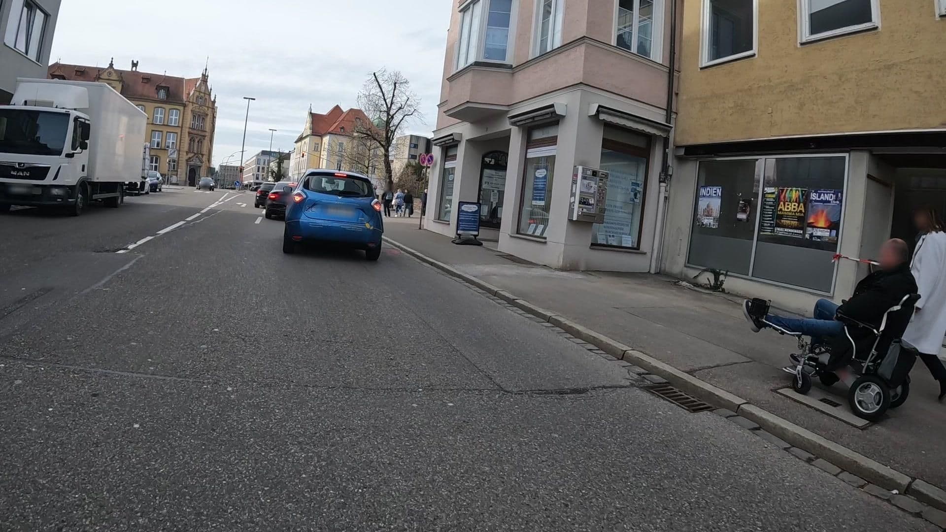 Street view near Joesepp's Hotel, Memmingen — © grynaeno (CC BY-SA · Mapillary)