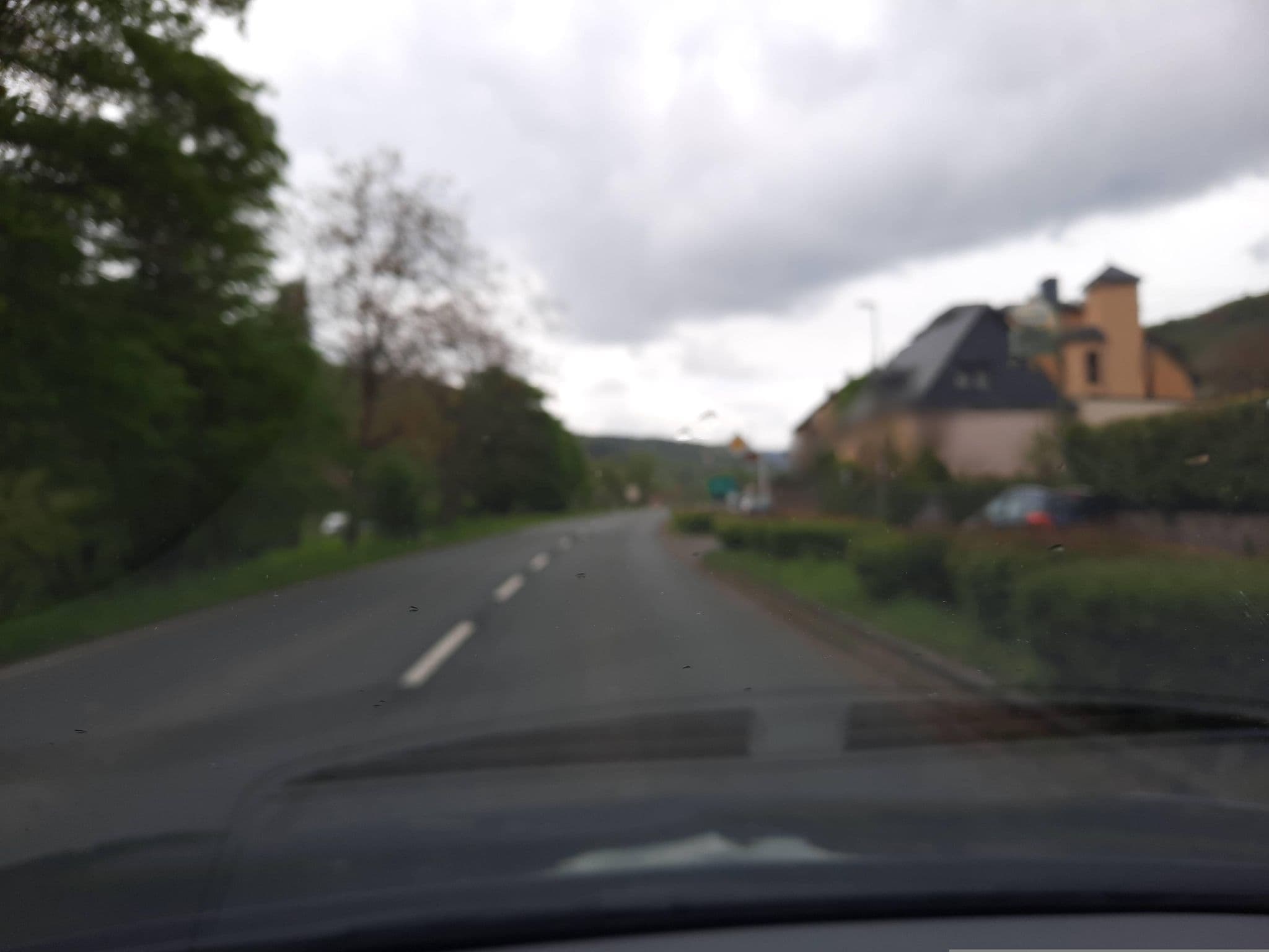 Street view near Blue Lagoon, Ediger-Eller — © Lowiekse (CC BY-SA · Mapillary)