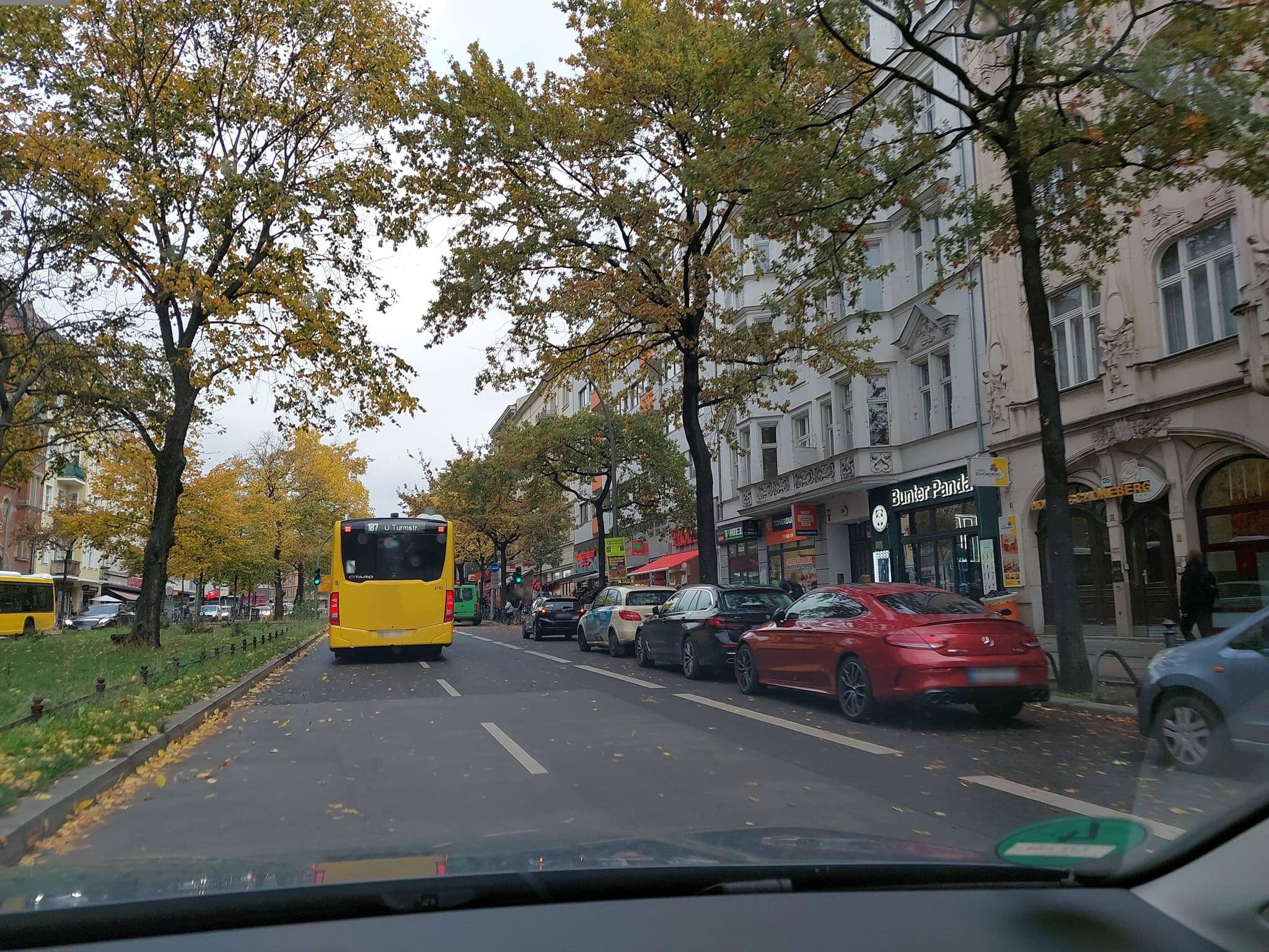 Street view near Hotel Schöneberg, Schöneberg — © DBSEV_SBB (CC BY-SA · Mapillary)
