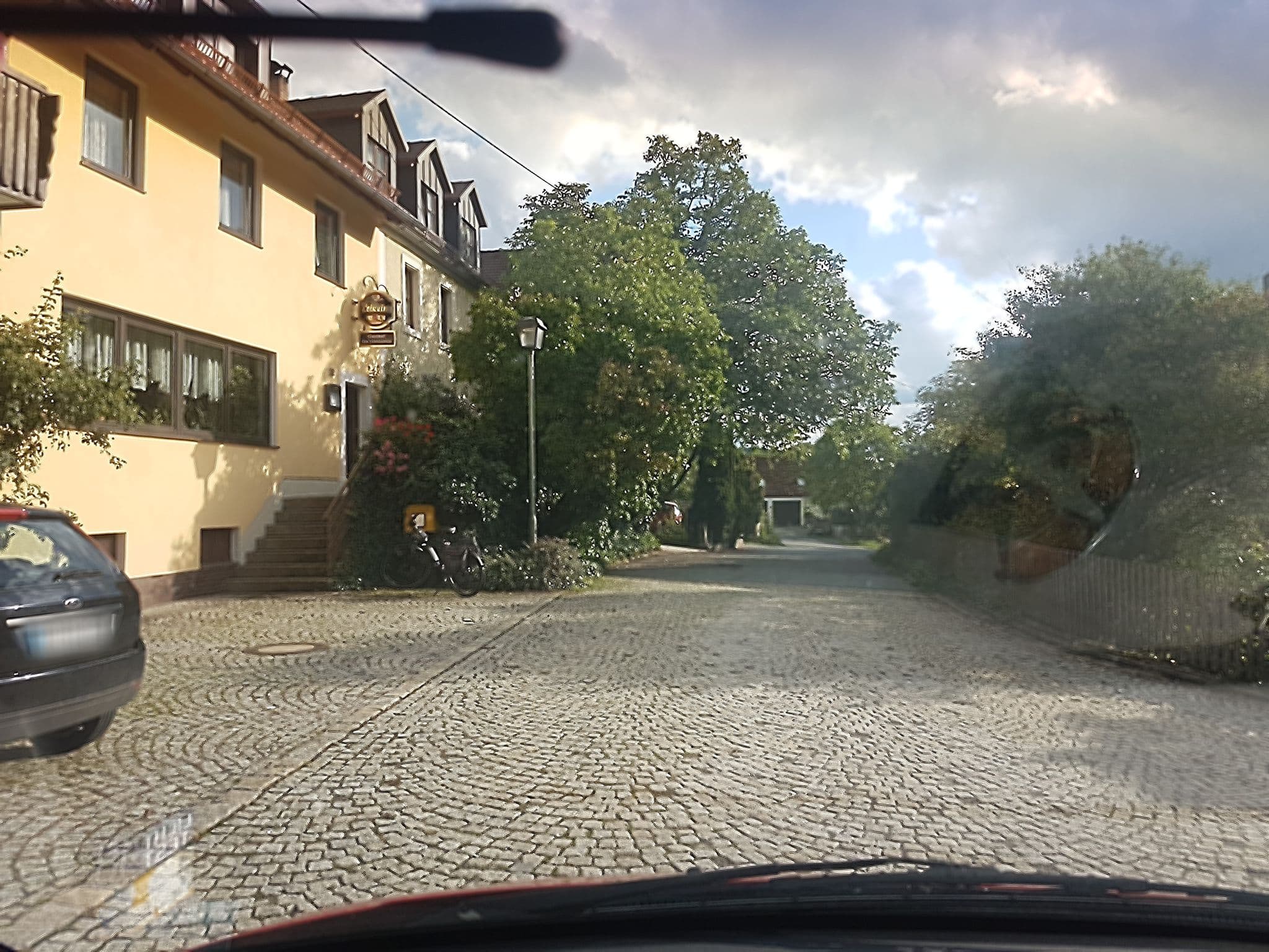 Street view near Gasthof zum Fichtelgebirge, Kirchenpingarten — © r66 (CC BY-SA · Mapillary)