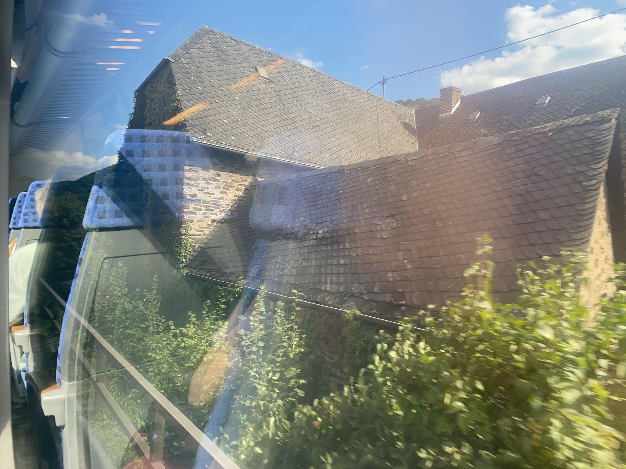Street view near Ferienweingut Michels-Kaufmann, Treis-Karden — © troher15 (CC BY-SA · Mapillary)