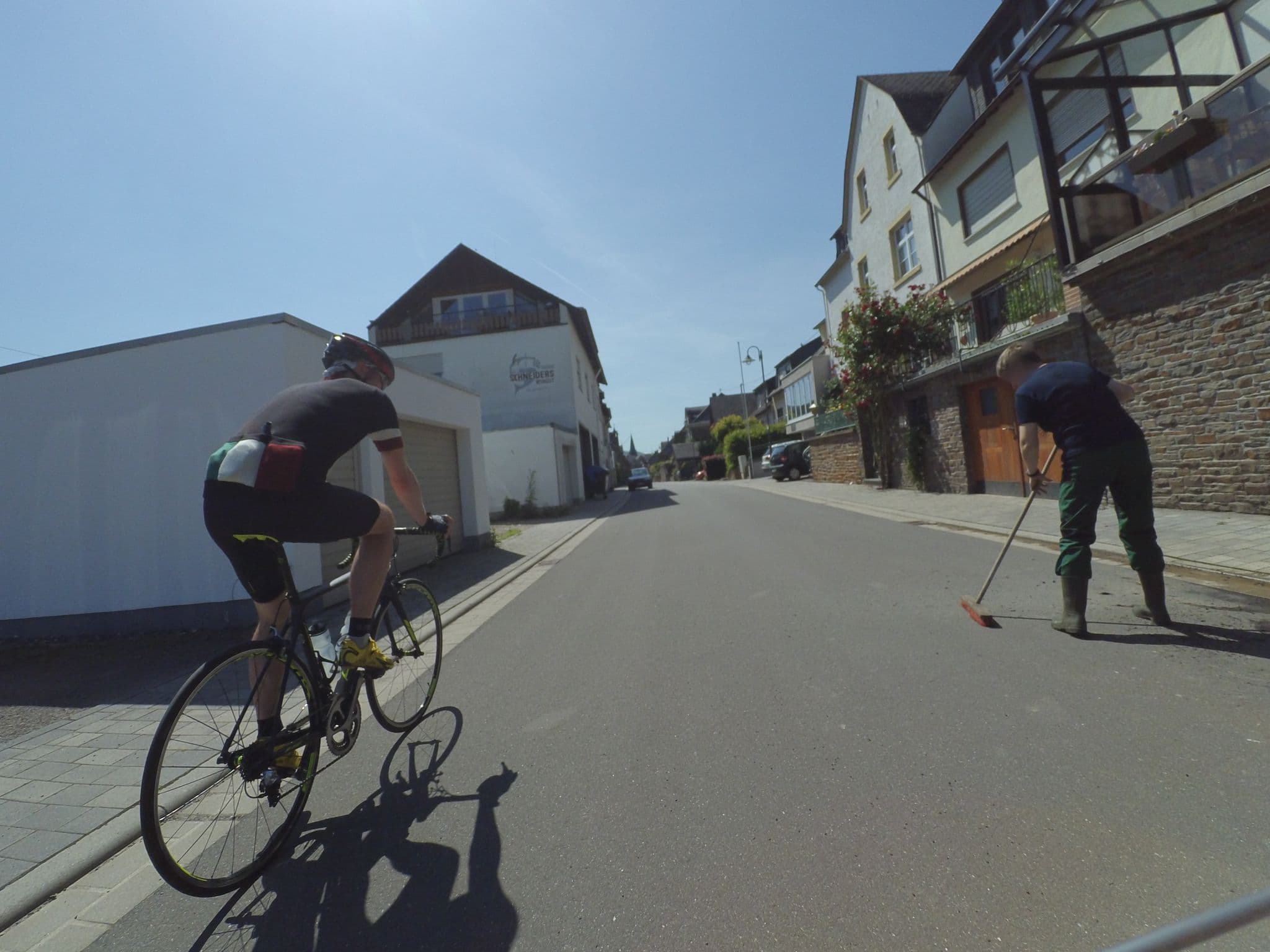 Street view near Weingut Henerichs, Treis-Karden — © peewee32 (CC BY-SA · Mapillary)