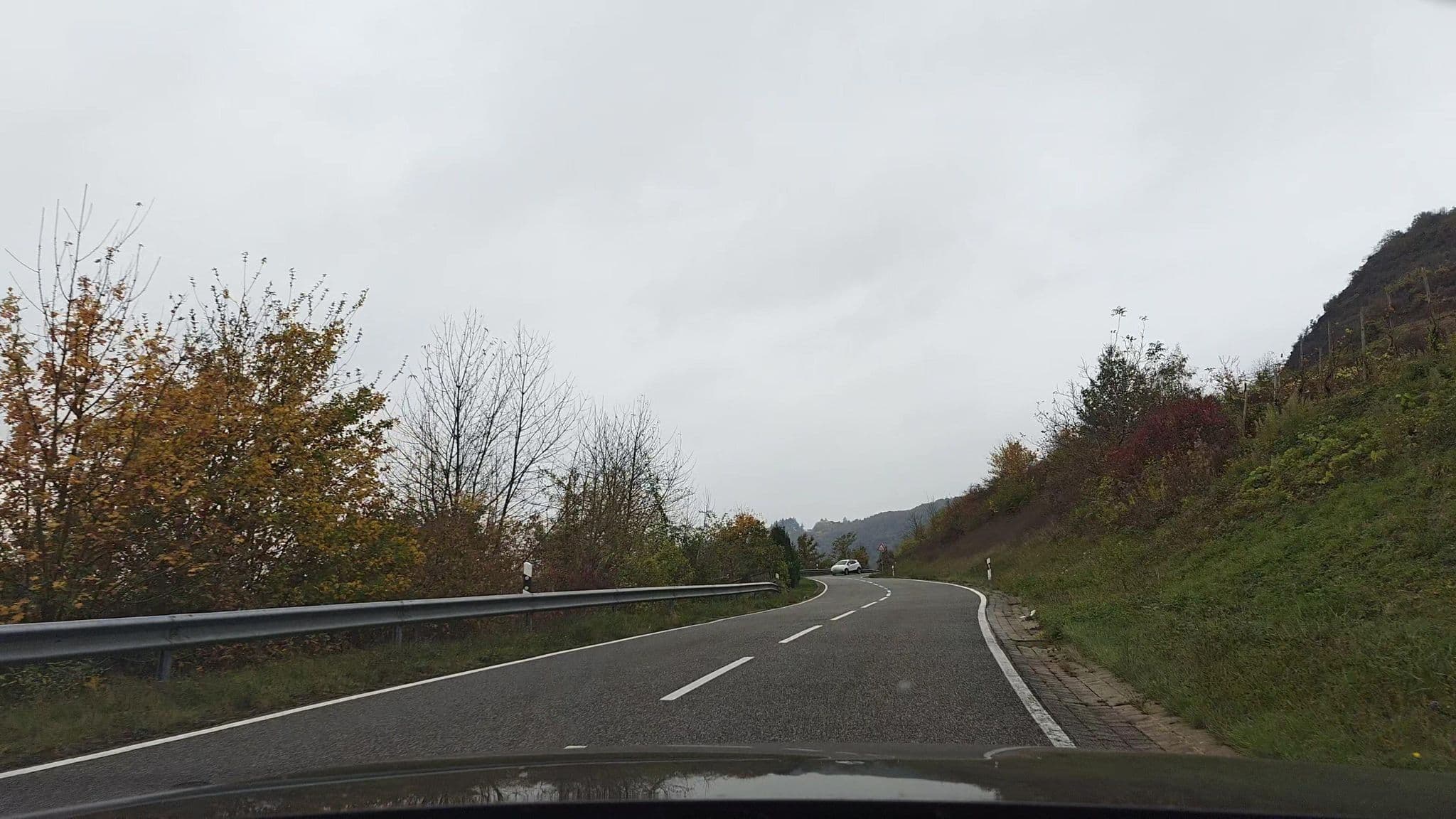 Street view near Hotel - Restaurant Kapellenhof, Klotten — © amenophis (CC BY-SA · Mapillary)