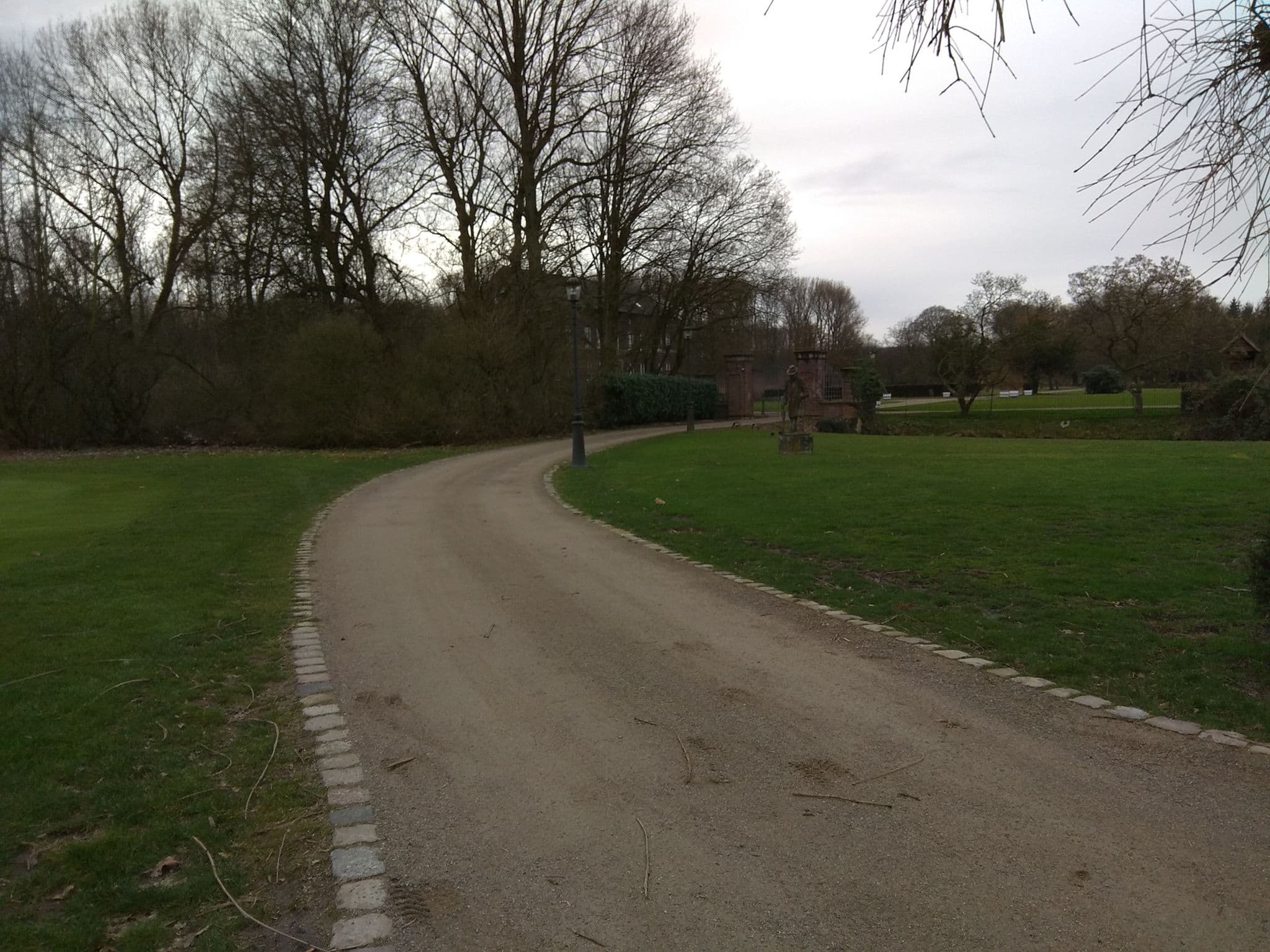 Street view near Hotel Schloss Westerholt, Buer — © geogladbecker (CC BY-SA · Mapillary)
