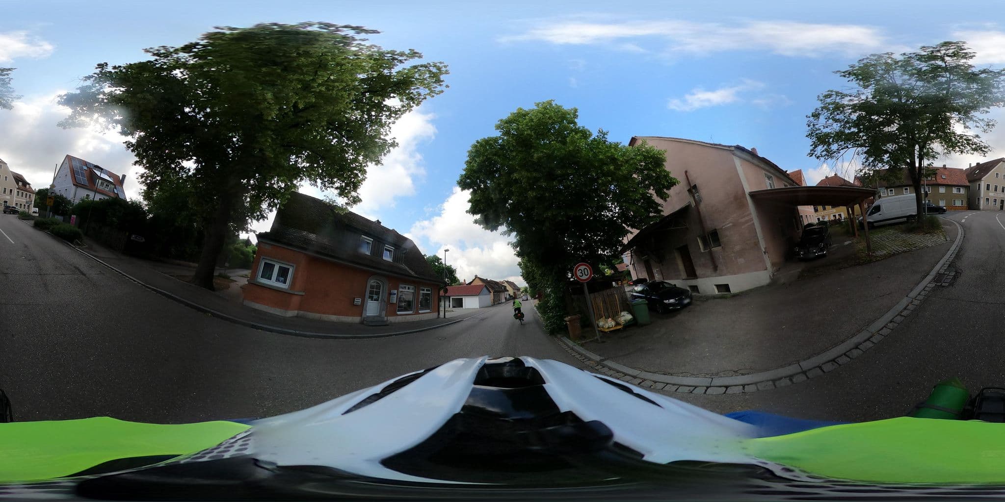 Street view near Gasthaus Schöllmann, Feuchtwangen — © Mobilitaetswerk (CC BY-SA · Mapillary)