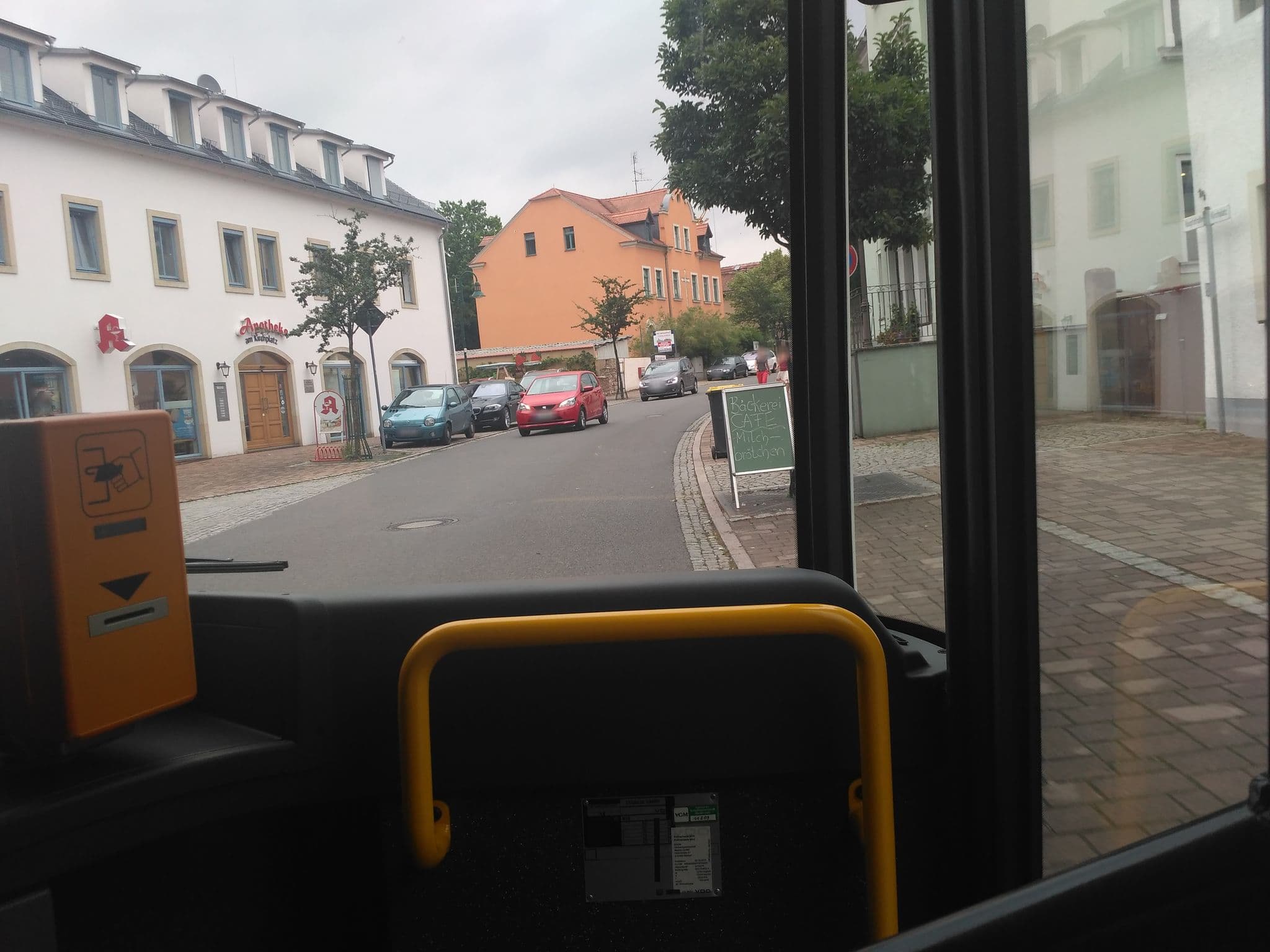 Street view near Domizil am Kirchplatz, Weinböhla — © yiro (CC BY-SA · Mapillary)