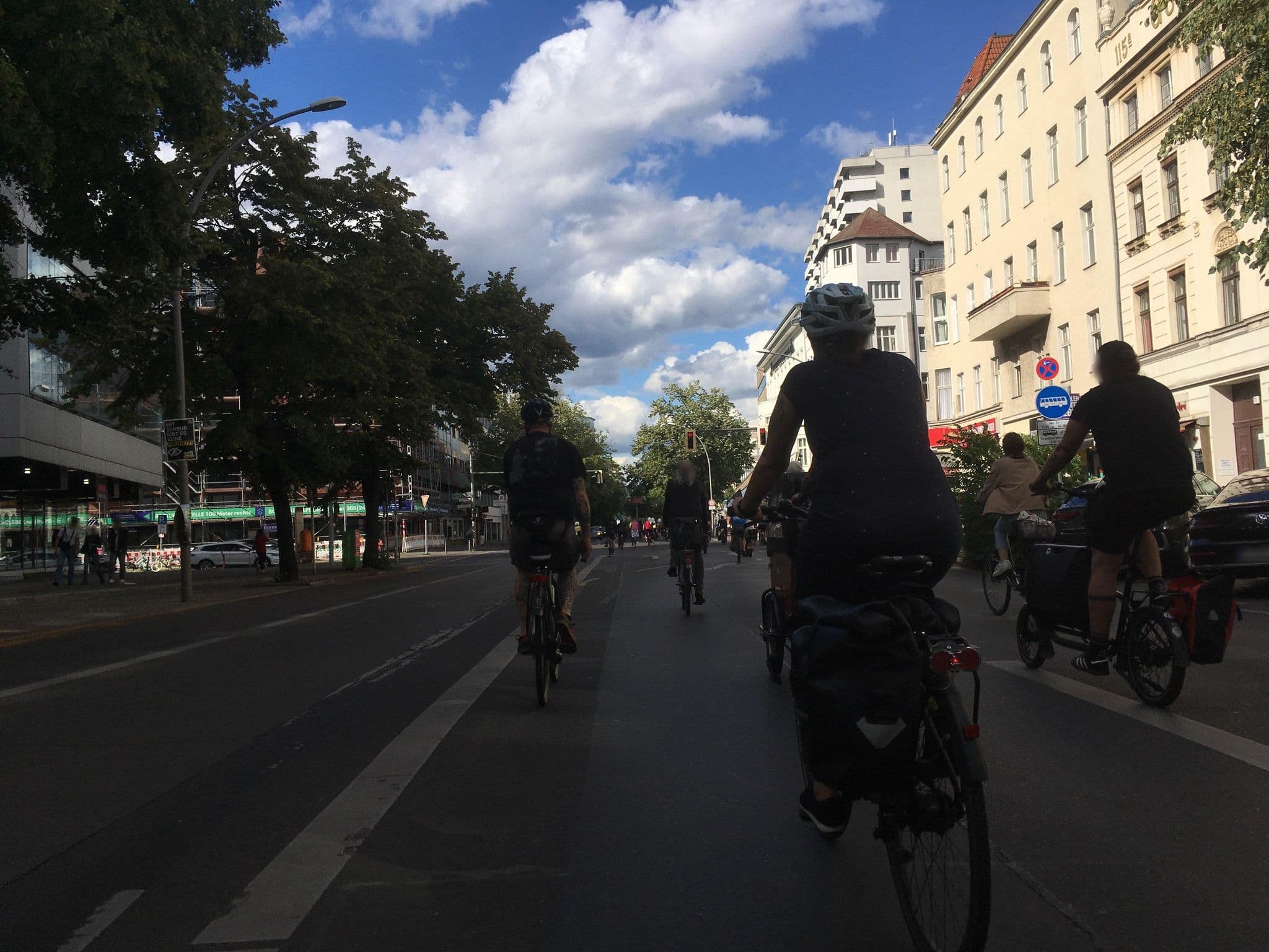 Street view near B&B Hotel Berlin-Potsdamer Platz, Schöneberg — © carlheinz (CC BY-SA · Mapillary)