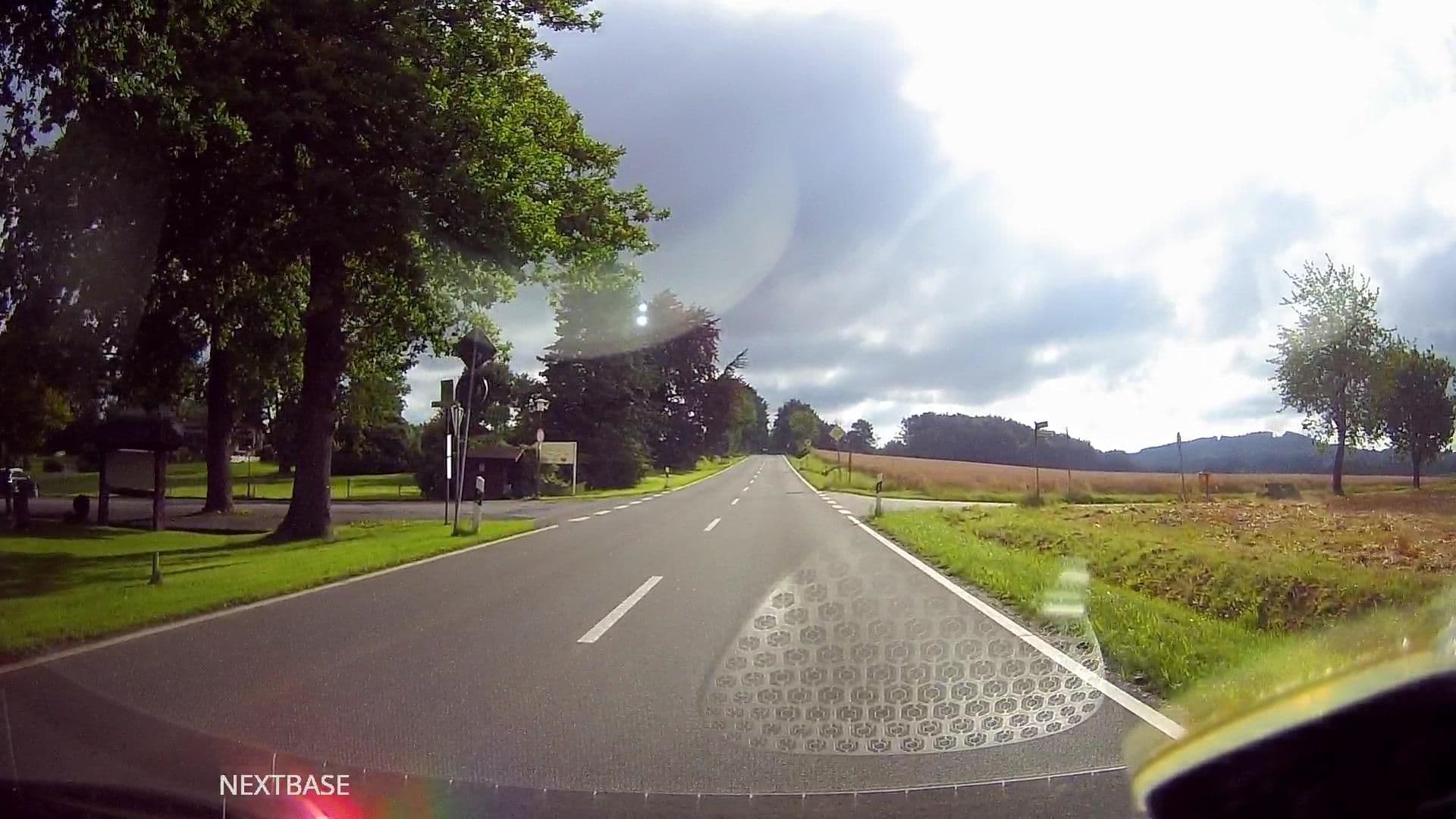 Street view near Tannenhof, Dörentrup — © derlipper (CC BY-SA · Mapillary)