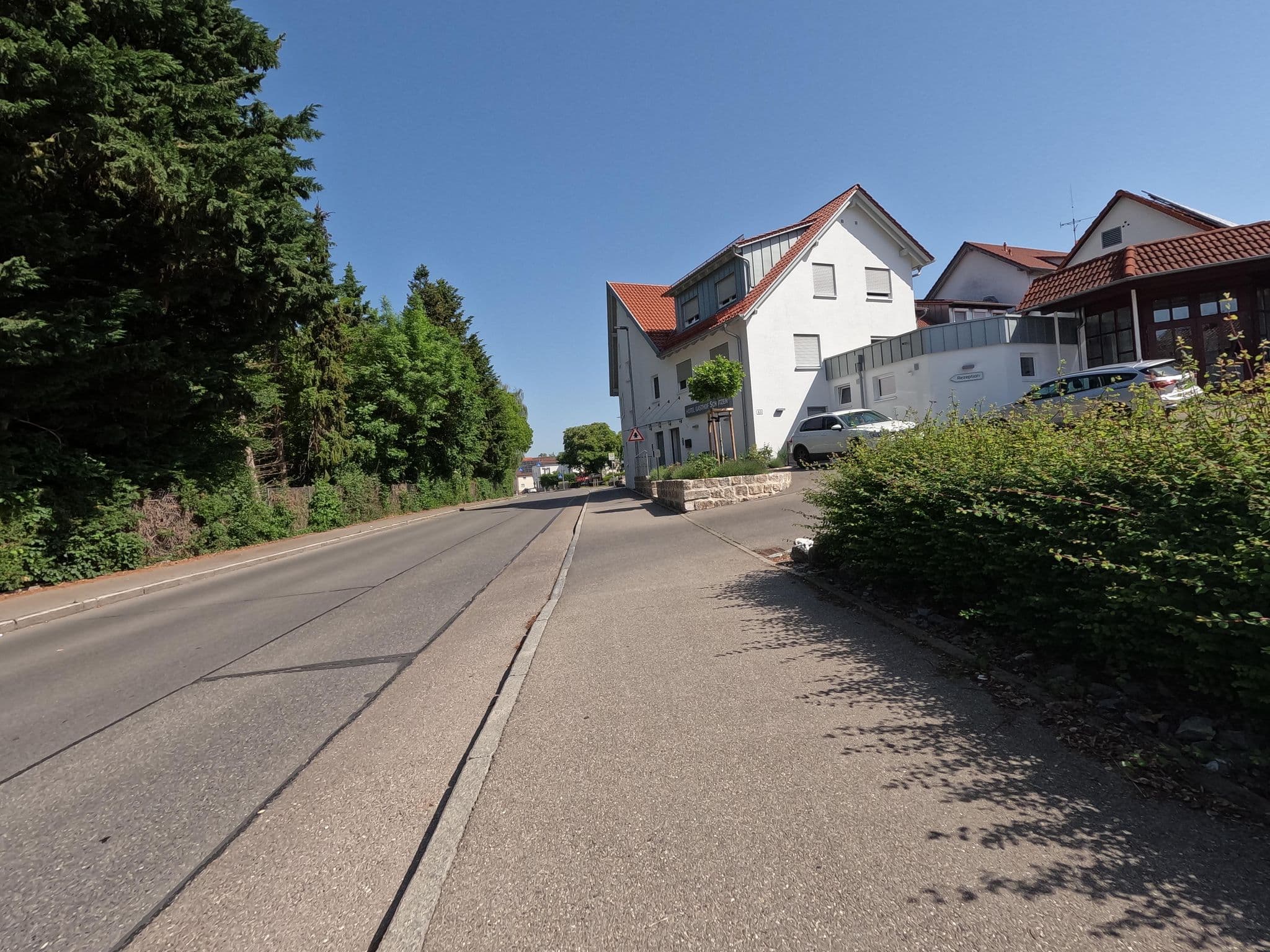 Street view near Gasthof zum Schützen, Laupheim — © msdess (CC BY-SA · Mapillary)