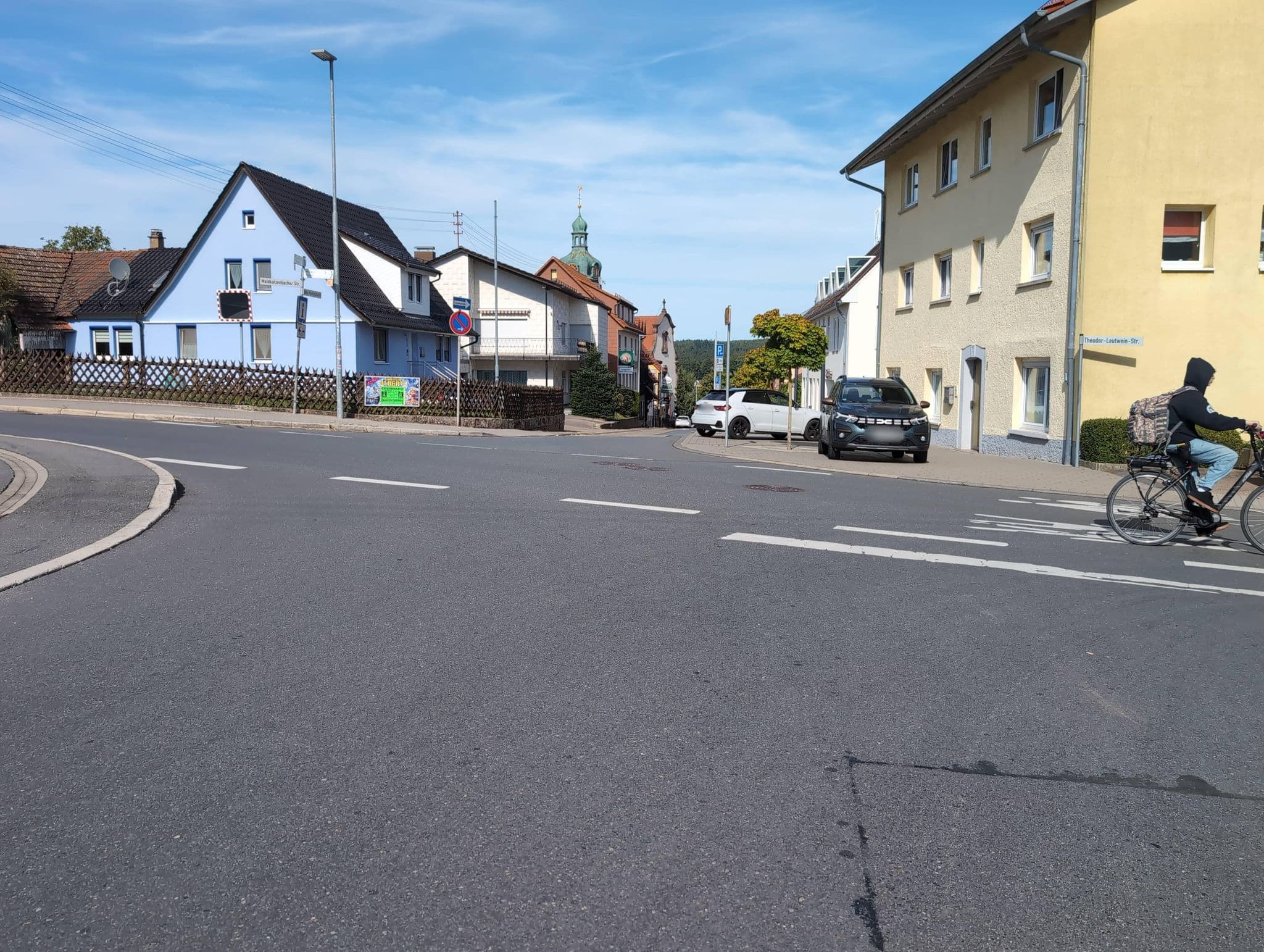 Street view near Sockenbacher Hof, Eberbach — © PixelusPro8 (CC BY-SA · Mapillary)
