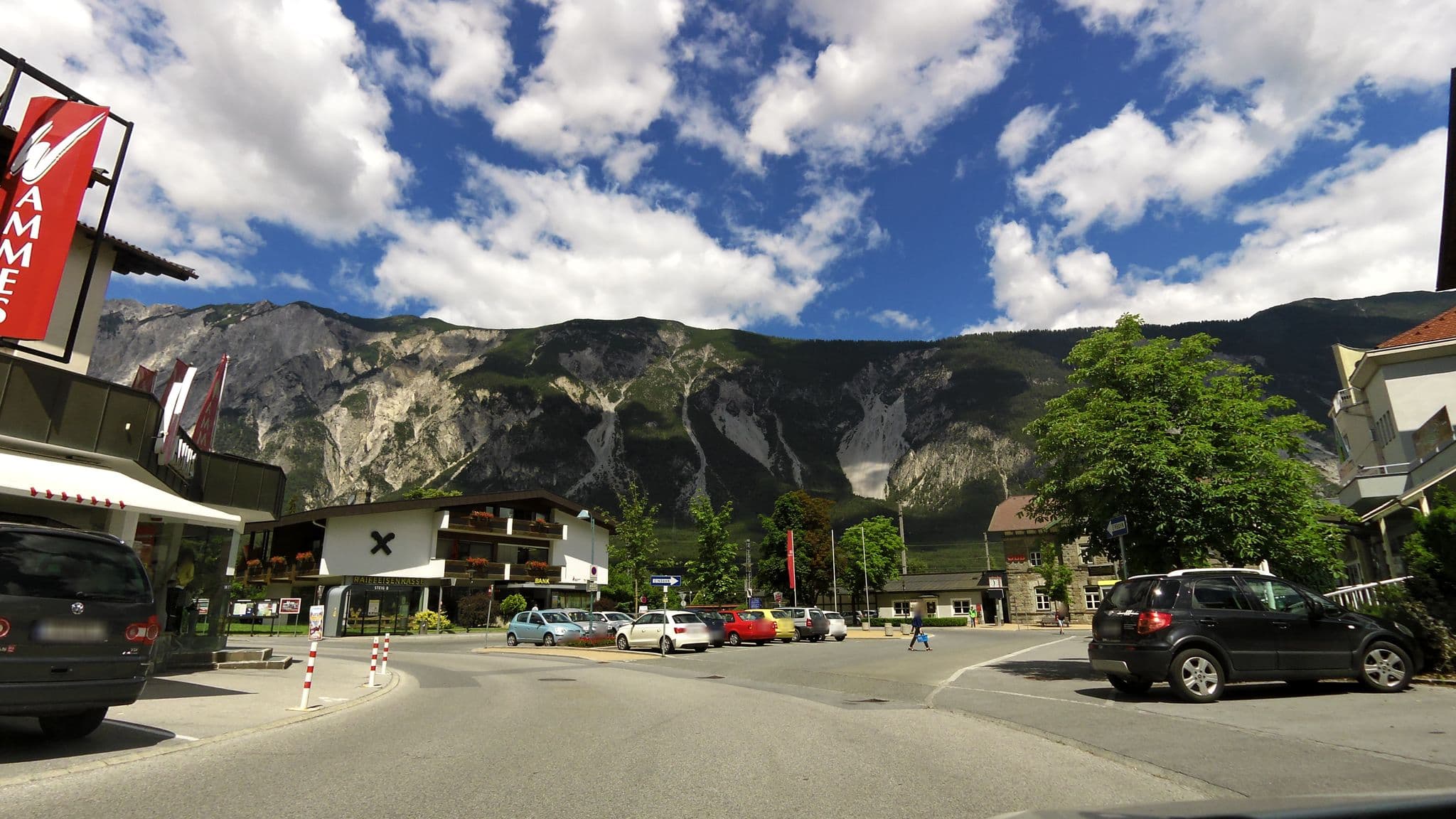 Street view near Aktiv Hotel Ötztal, Ötztal-Bahnhof — © kieran (CC BY-SA · Mapillary)