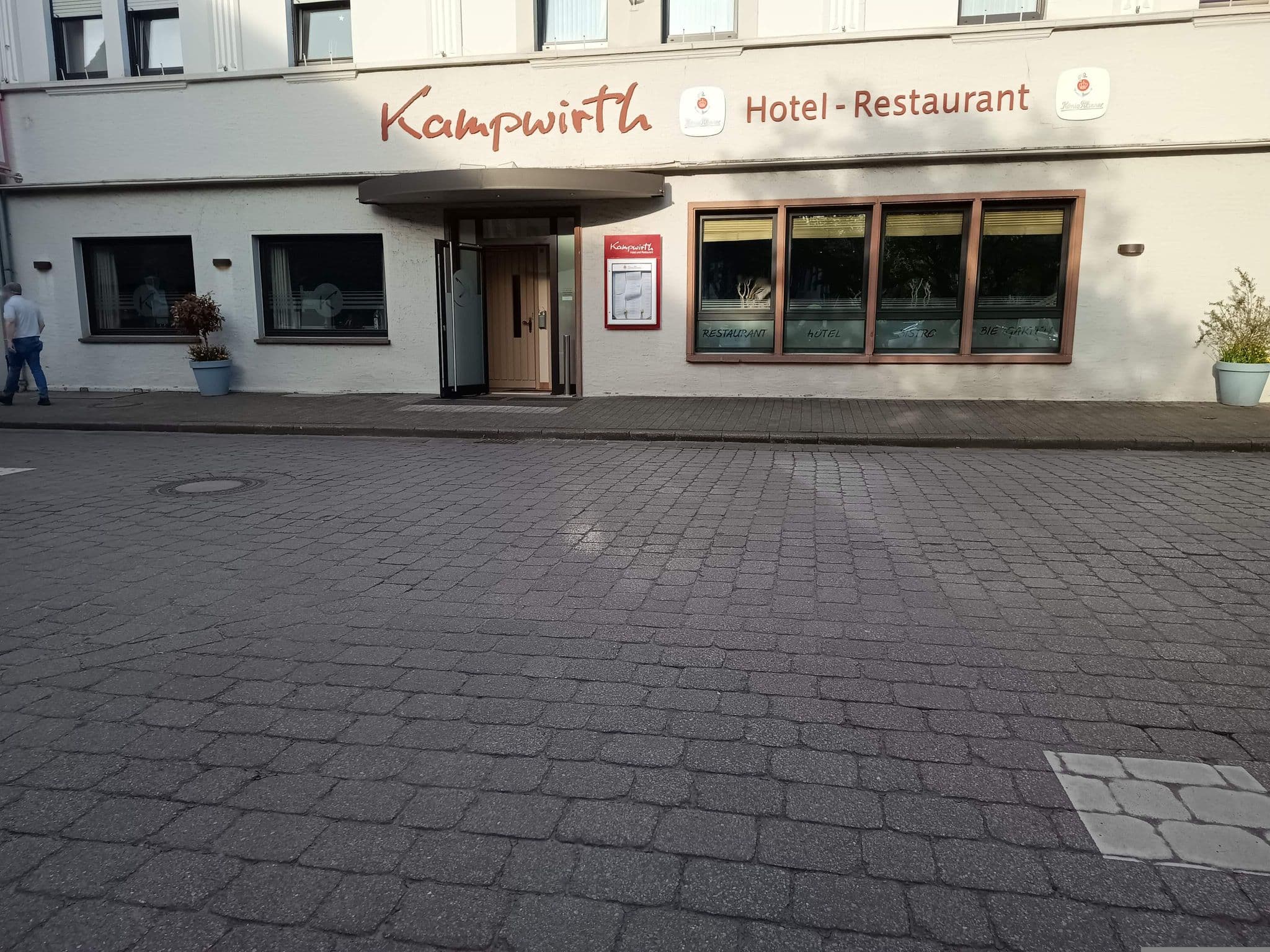 Street view near Hotel Kampwirth, Verl — © zuse (CC BY-SA · Mapillary)