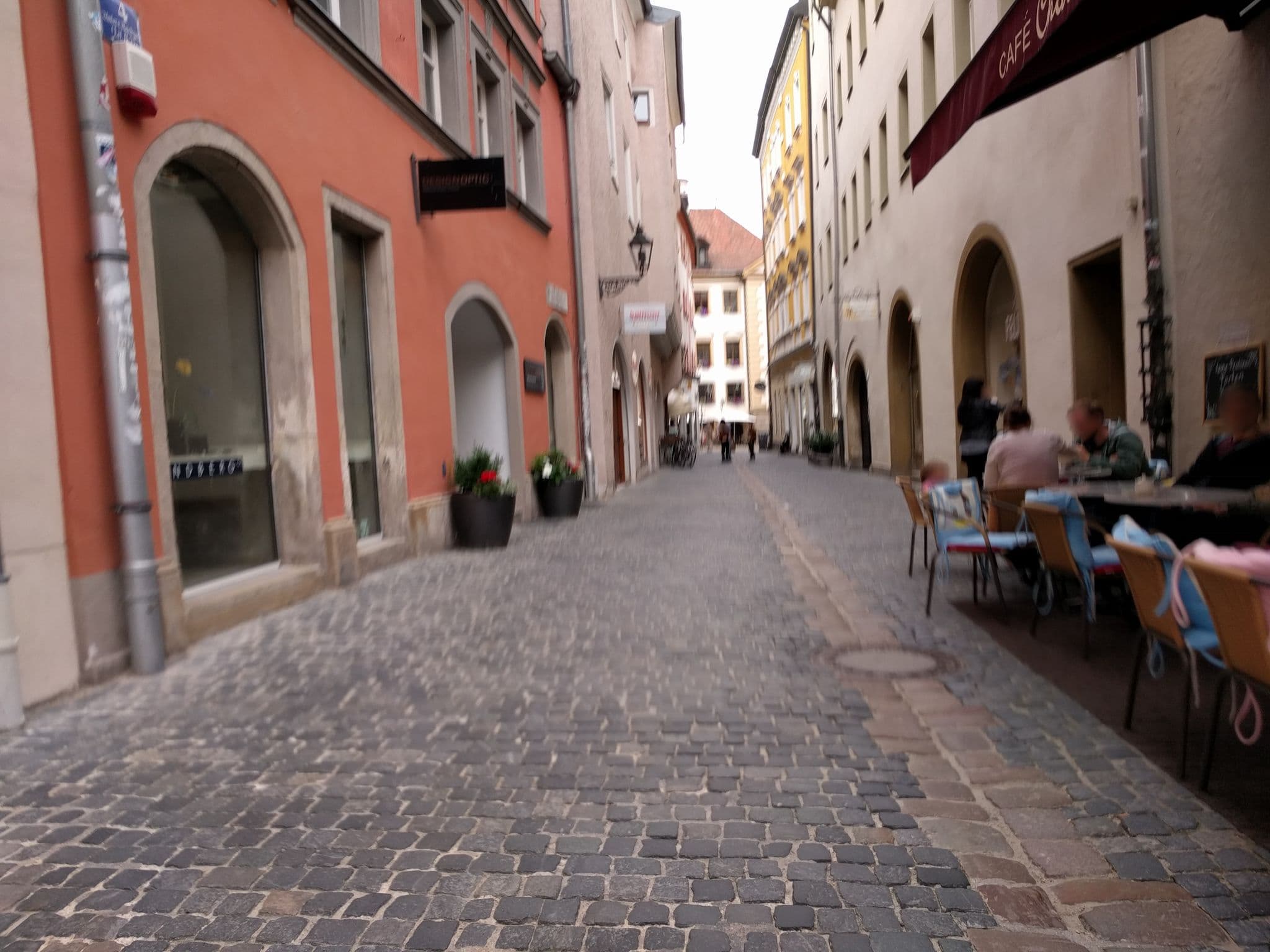 Street view near Hotel Orphée - Großes Haus, Regensburg — © tbeckler (CC BY-SA · Mapillary)