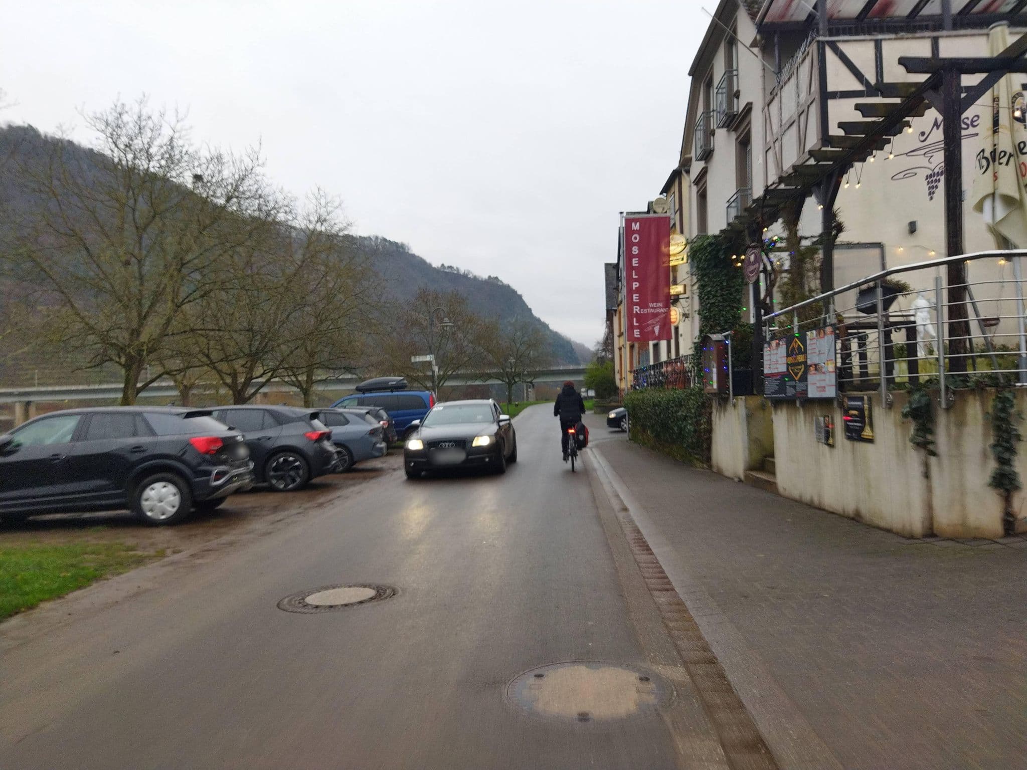 Street view near Moselperle, Kröv — © changchun1 (CC BY-SA · Mapillary)