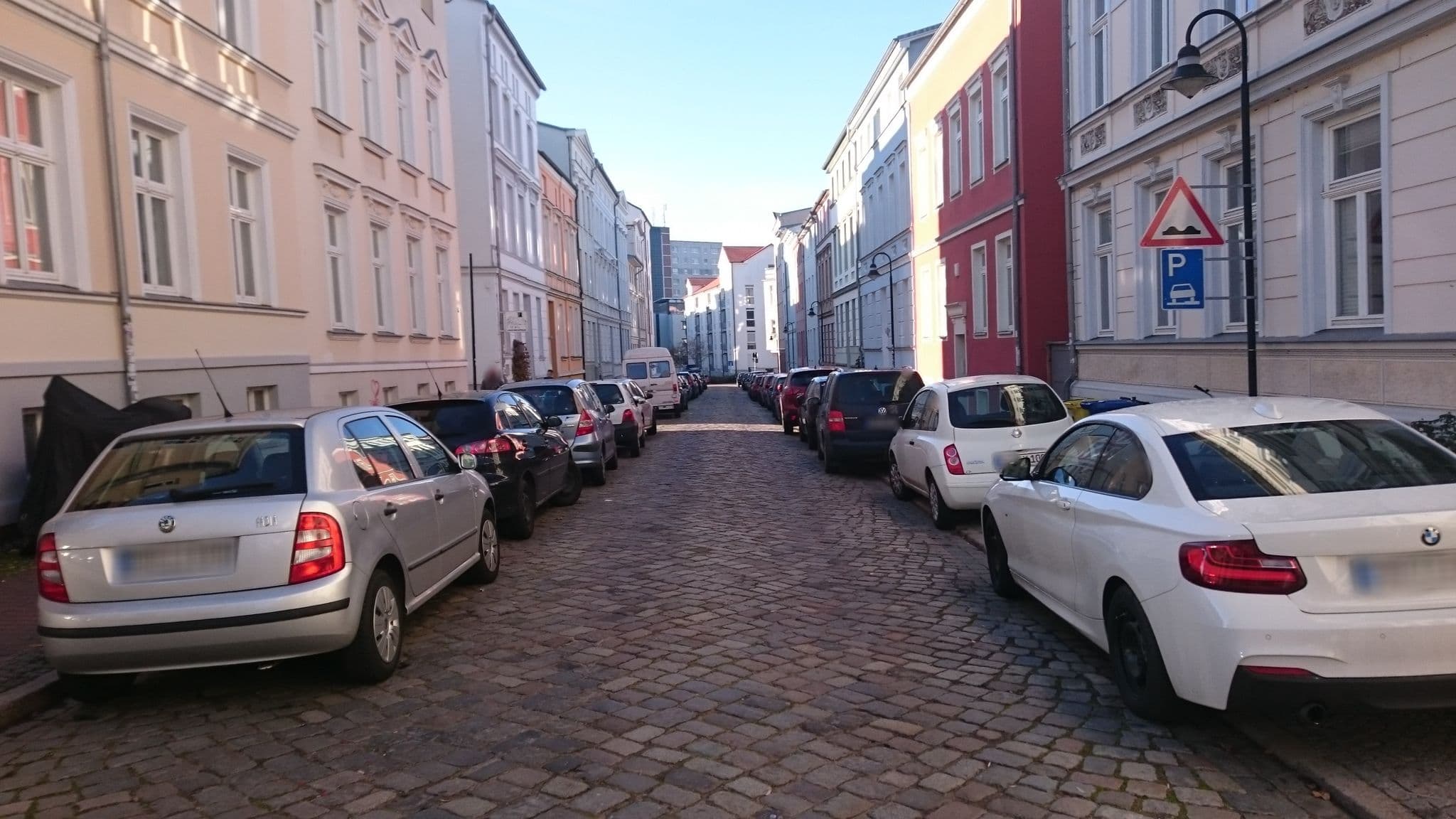 Street view near Rostock-Übernachtung, Rostock — © thx (CC BY-SA · Mapillary)