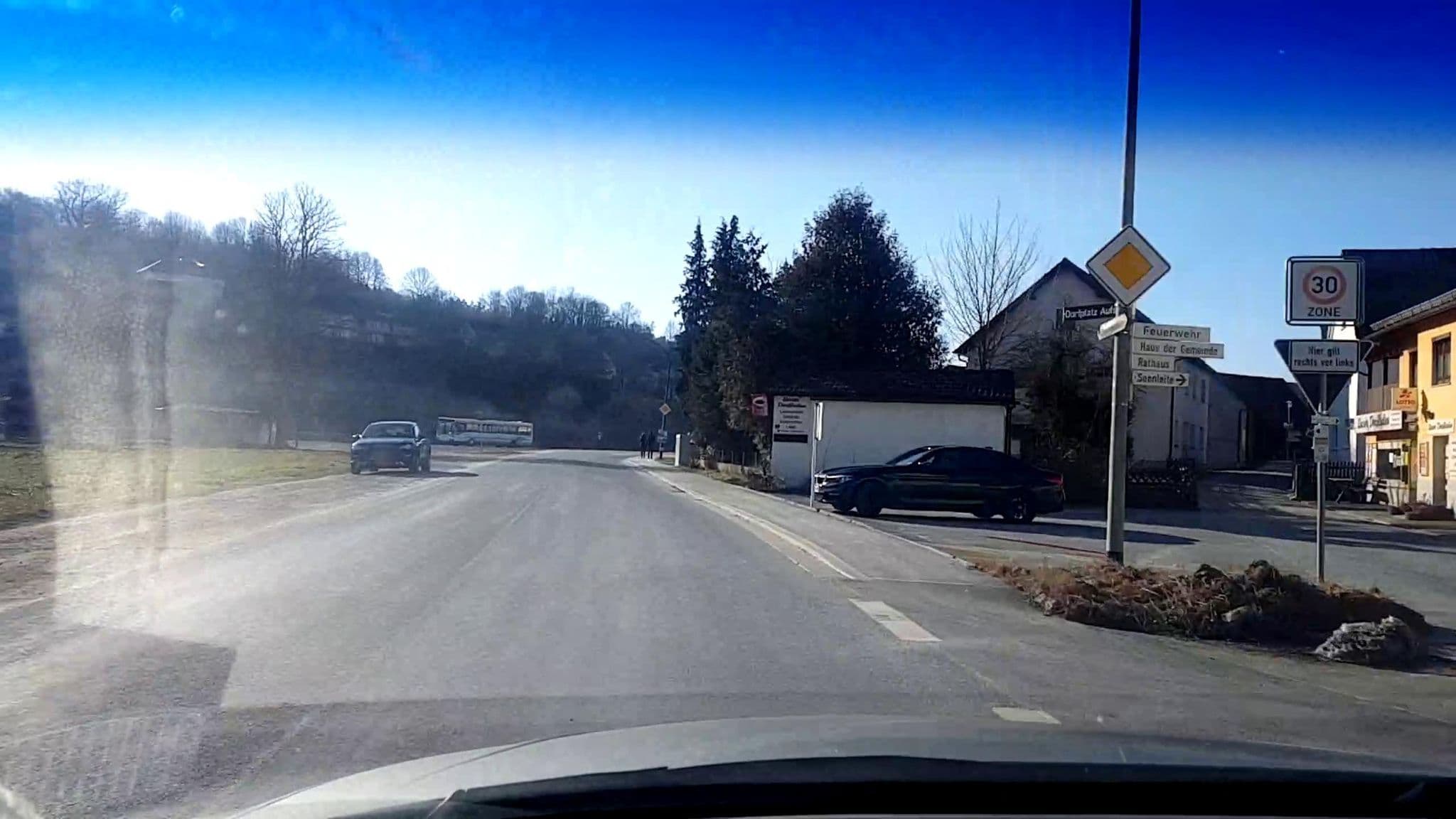 Street view near Brauerei Gasthof Rothenbach, Aufseß — © r66 (CC BY-SA · Mapillary)