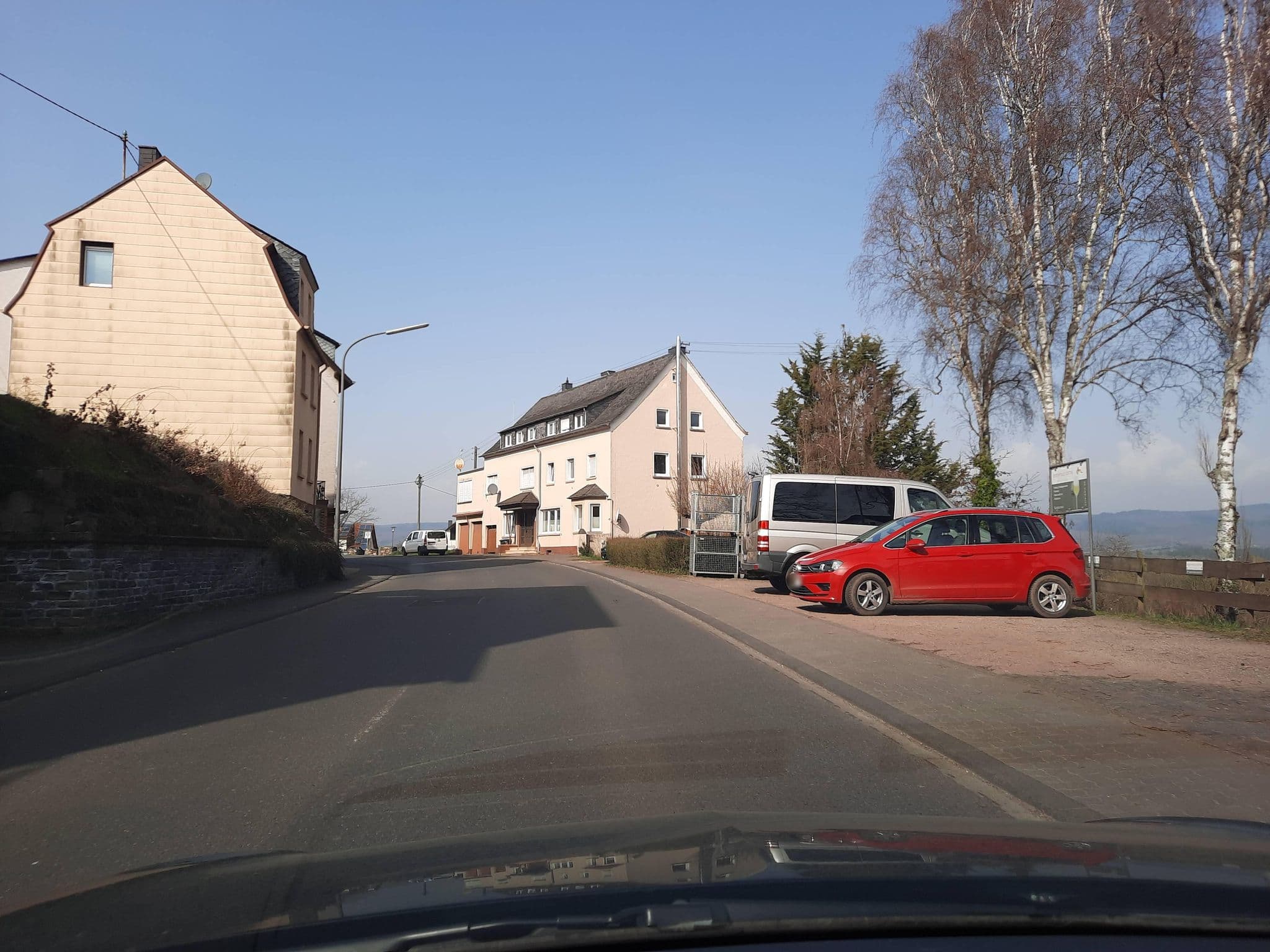 Street view near Weingut Berthold Oster, Kinderbeuern — © Lowiekse (CC BY-SA · Mapillary)