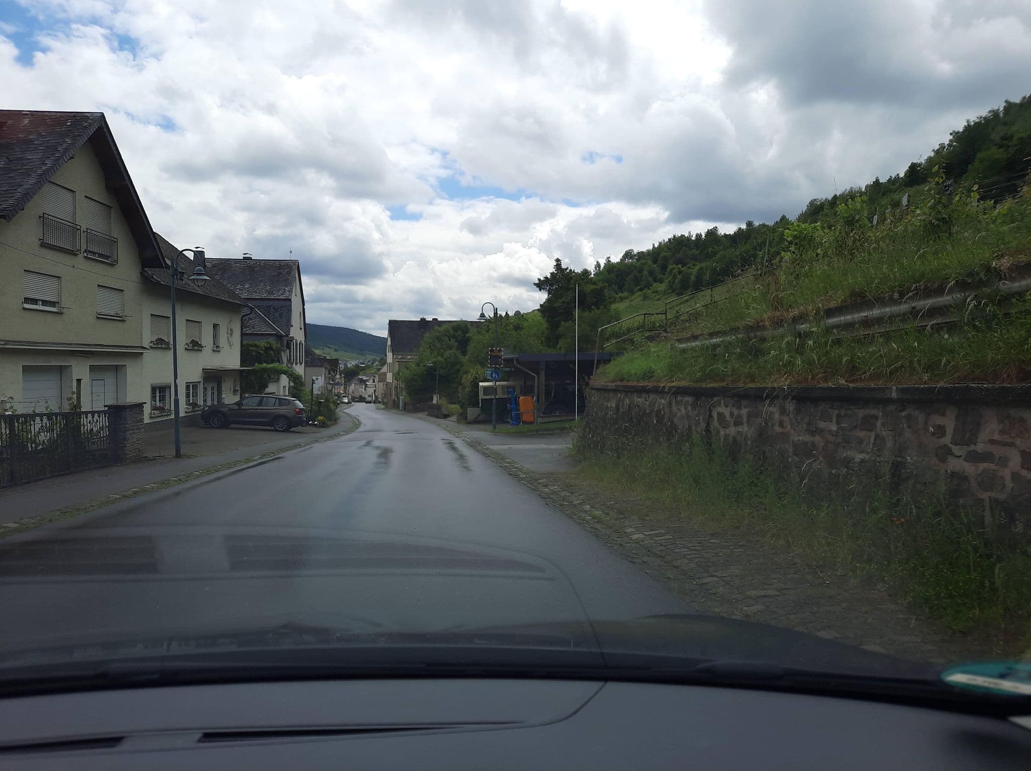 Street view near Haus Liane, Reil — © Lowiekse (CC BY-SA · Mapillary)