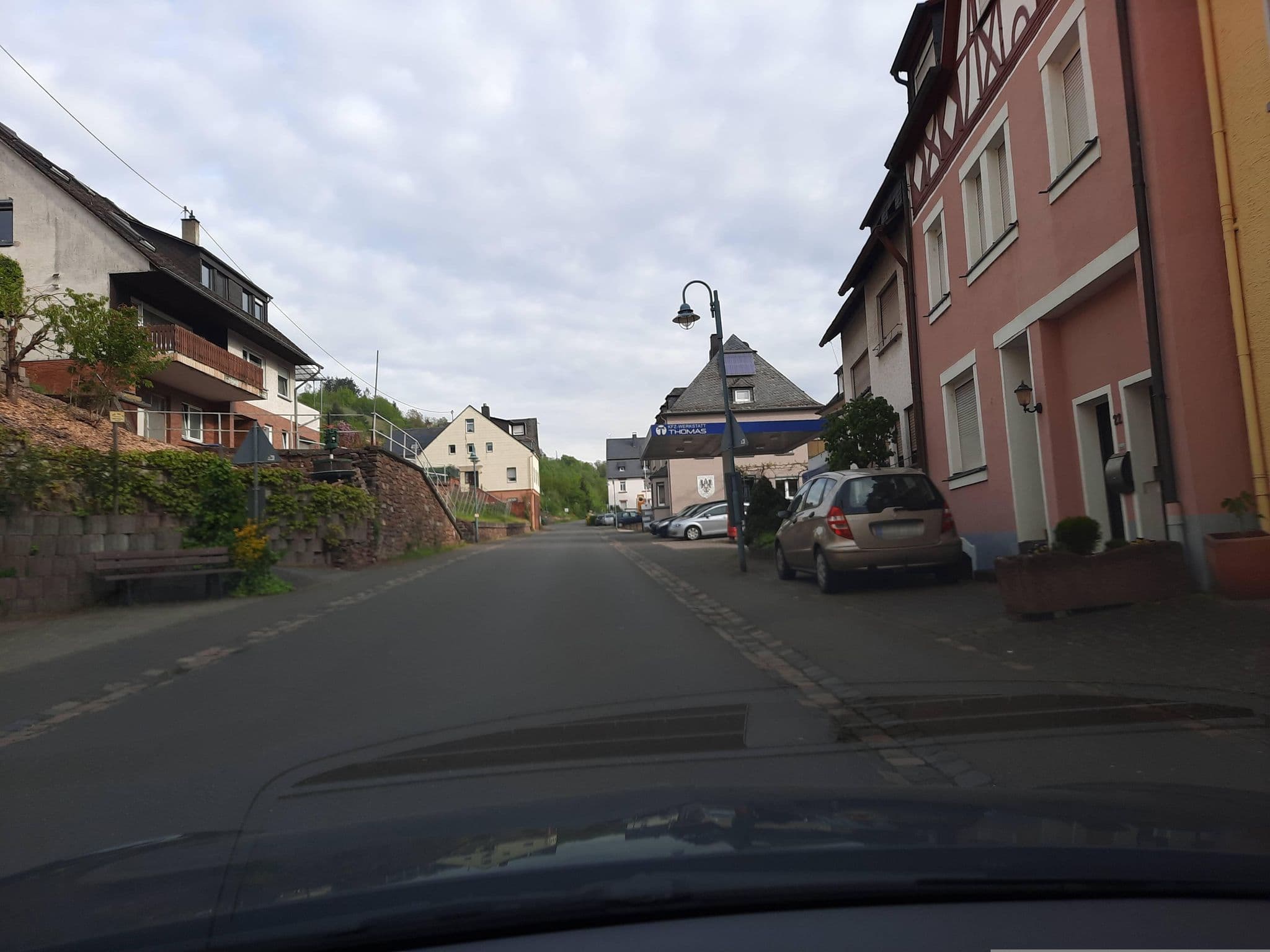 Street view near Weingut Burghof, Reil — © Lowiekse (CC BY-SA · Mapillary)