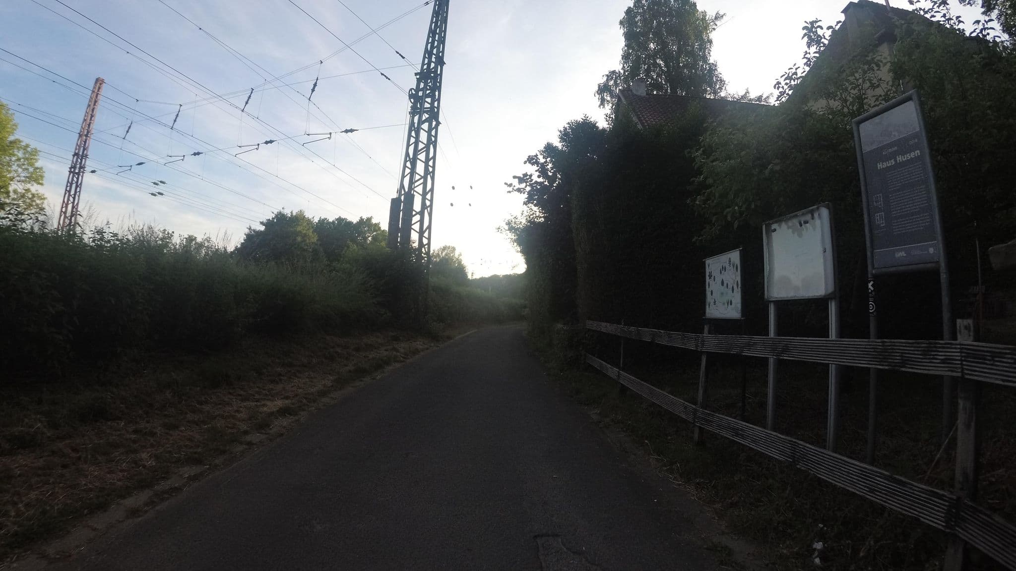 Street view near Burg Husen, Syburg — © teddy73 (CC BY-SA · Mapillary)