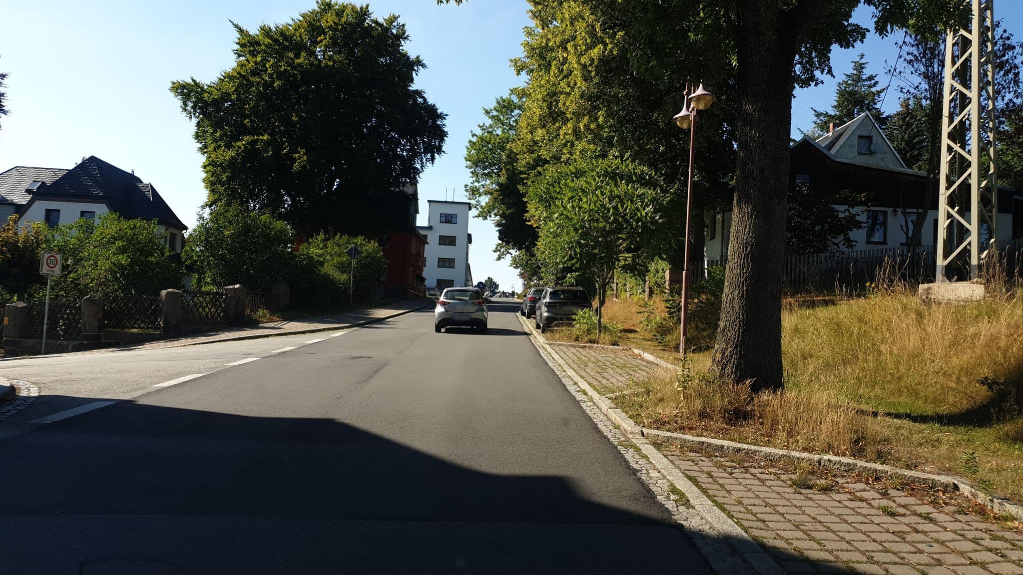 Street view near Landgasthof "Zum Bären", Bernsbach — © canislupus (CC BY-SA · Mapillary)
