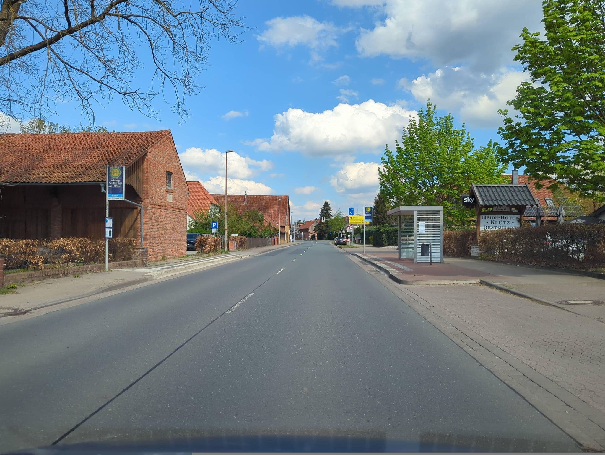 Street view near Heide Hotel Klütz, Wietze — © hotteliene (CC BY-SA · Mapillary)