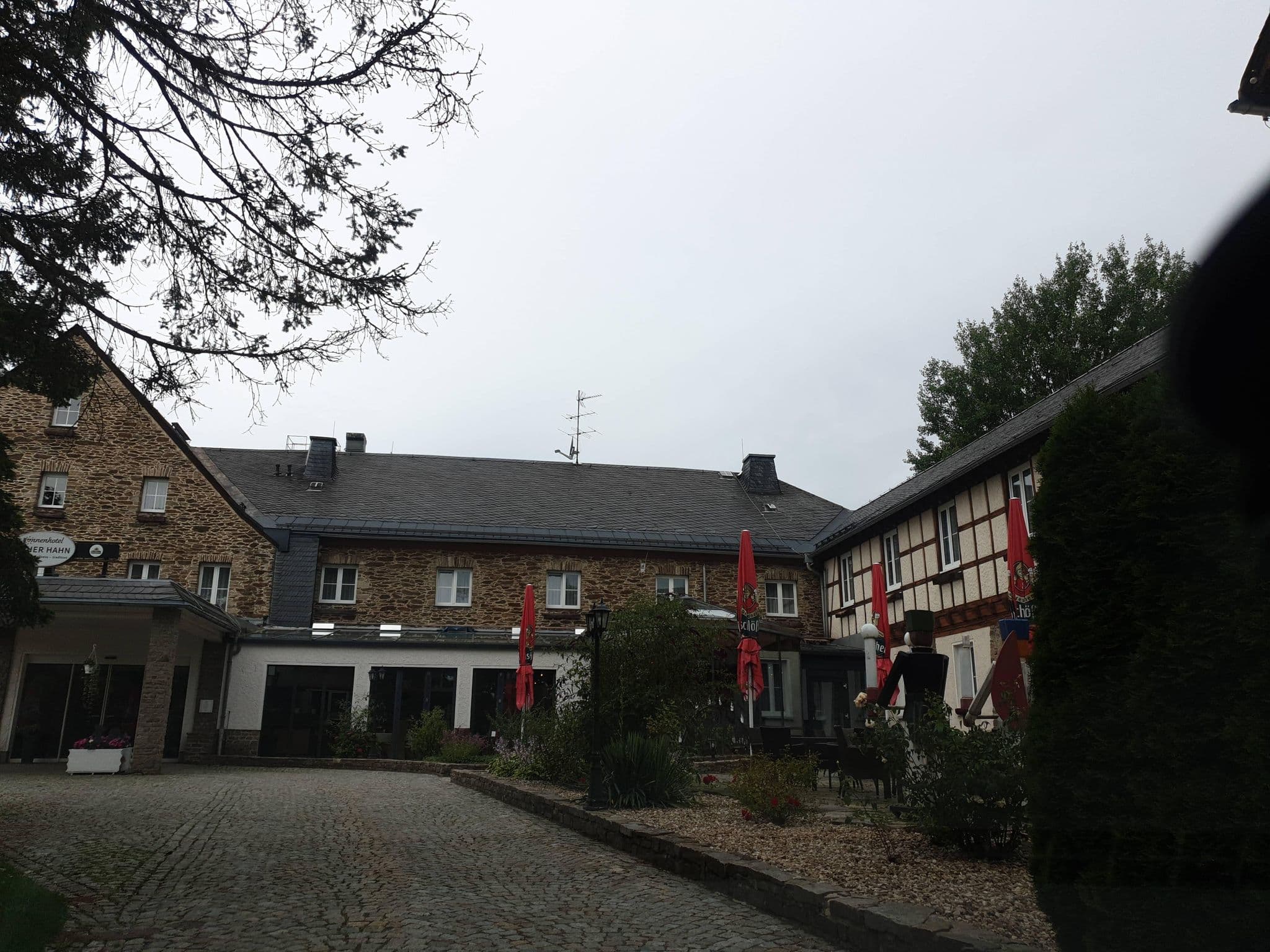 Street view near Sonnenhotel HOHER HAHN, Schwarzenberg — © canislupus (CC BY-SA · Mapillary)