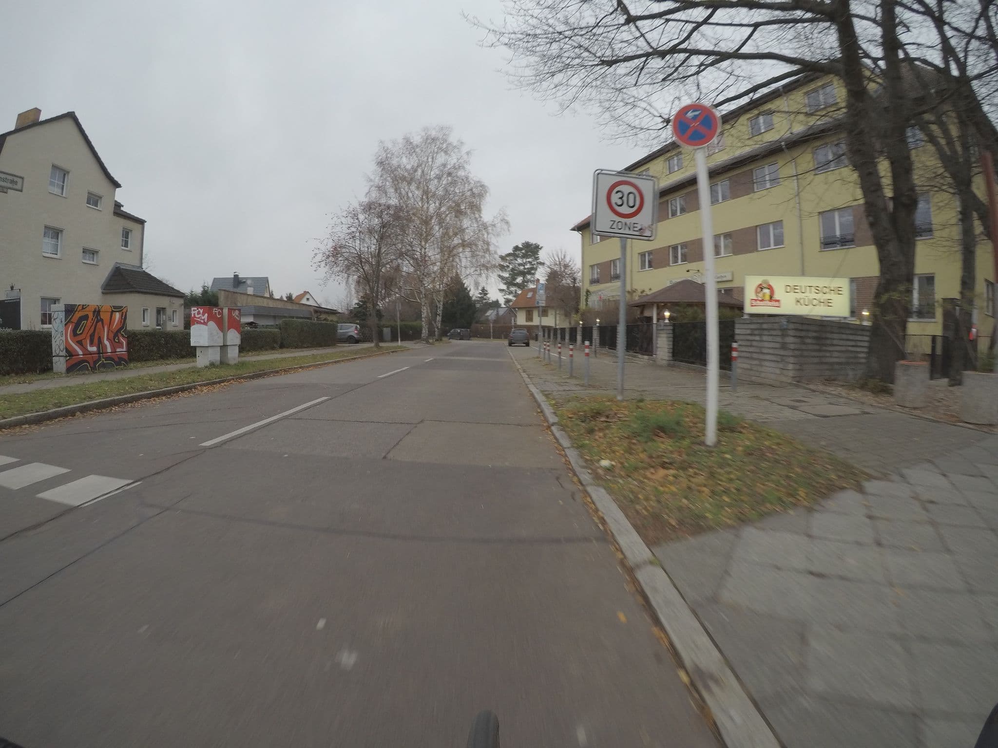 Street view near Restauration Kachelsetzer, Biesdorf — © kartonage (CC BY-SA · Mapillary)