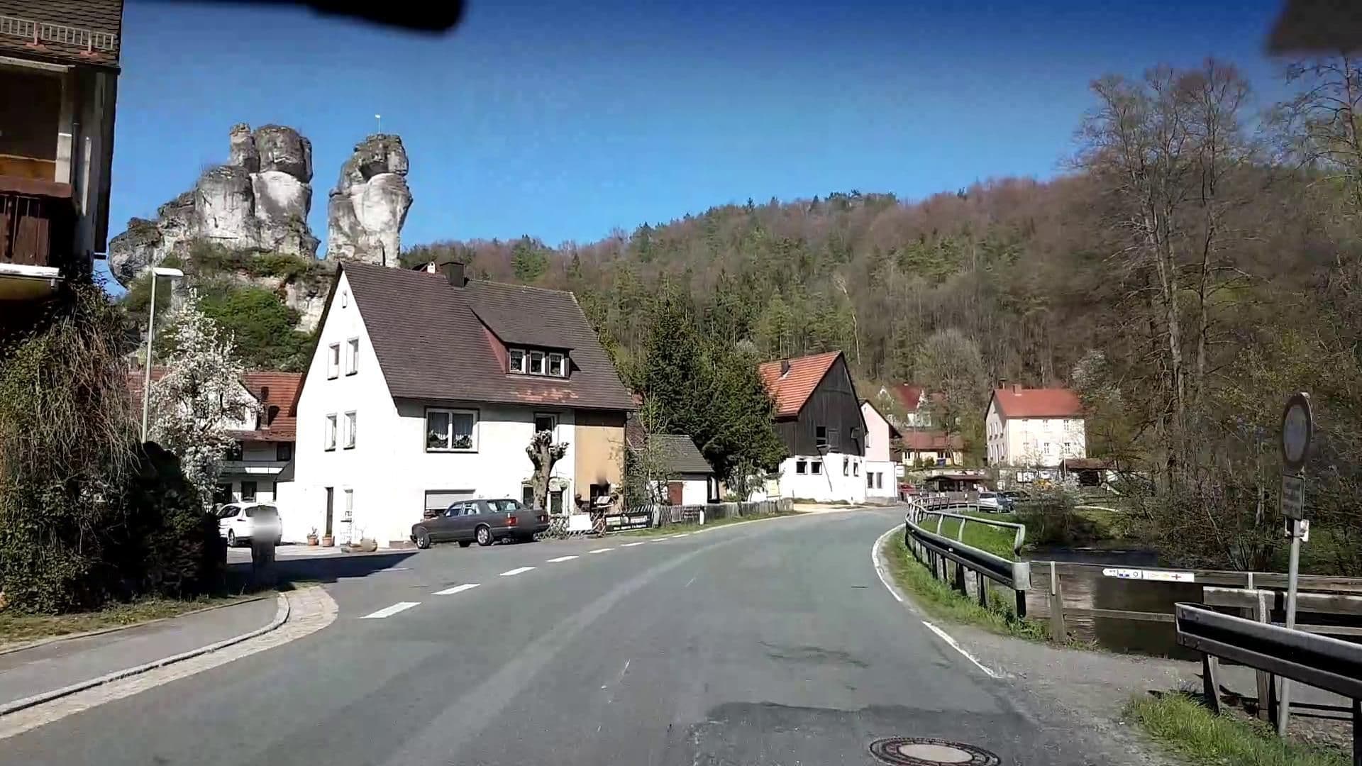 Street view near Pension Zur Fränkischen Schweiz, Gößweinstein — © r66 (CC BY-SA · Mapillary)