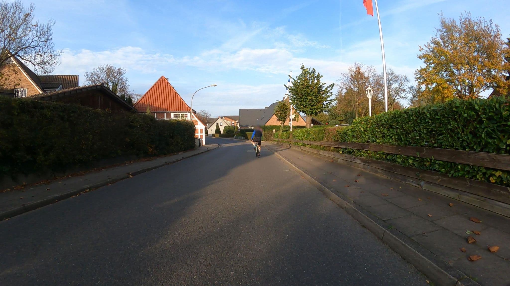 Street view near Hotel Zur Linde, Seevetal — © veloroute_hamburg (CC BY-SA · Mapillary)