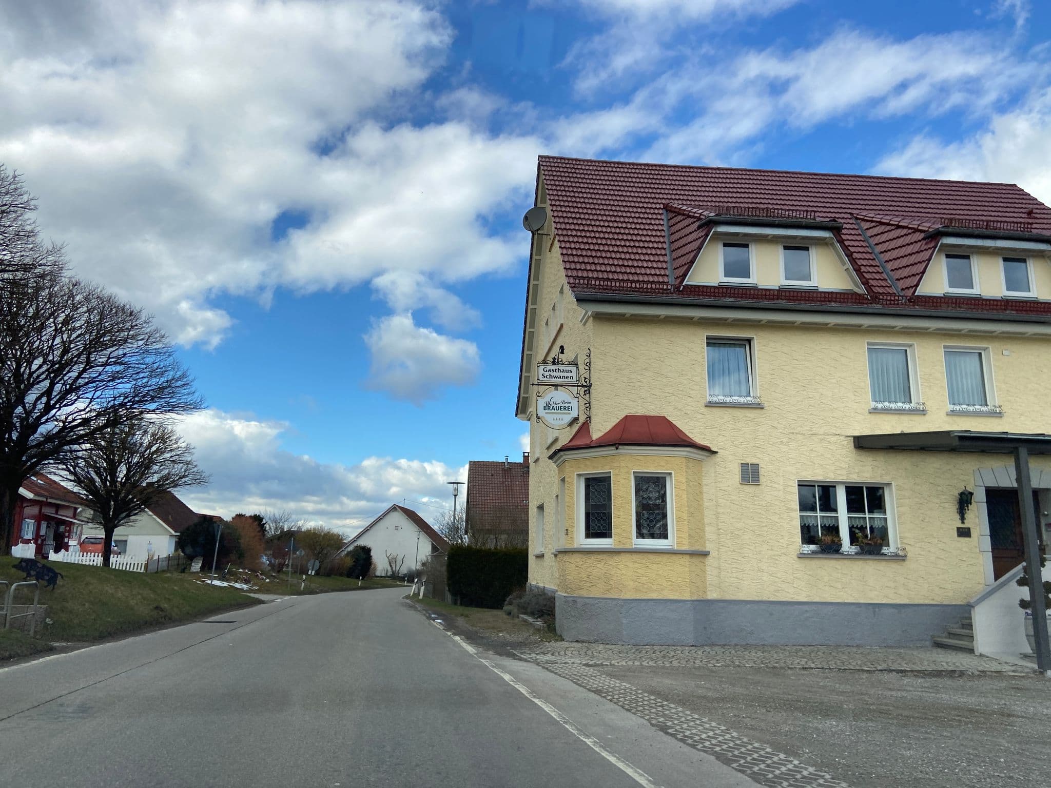 Street view near Schwanen, Ostrach — © googie0815 (CC BY-SA · Mapillary)