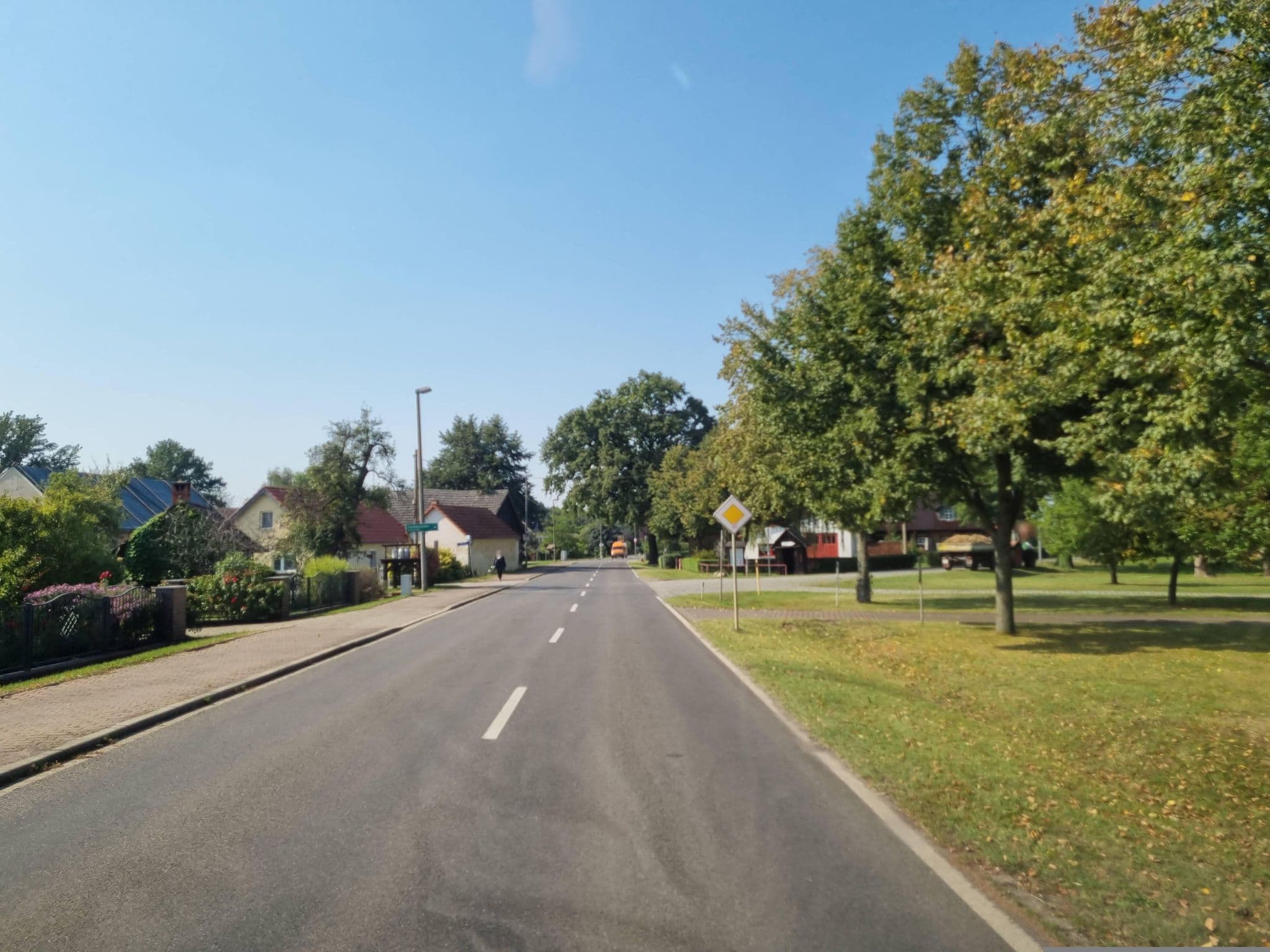 Street view near Storchenblick, Werben — © dsmm (CC BY-SA · Mapillary)