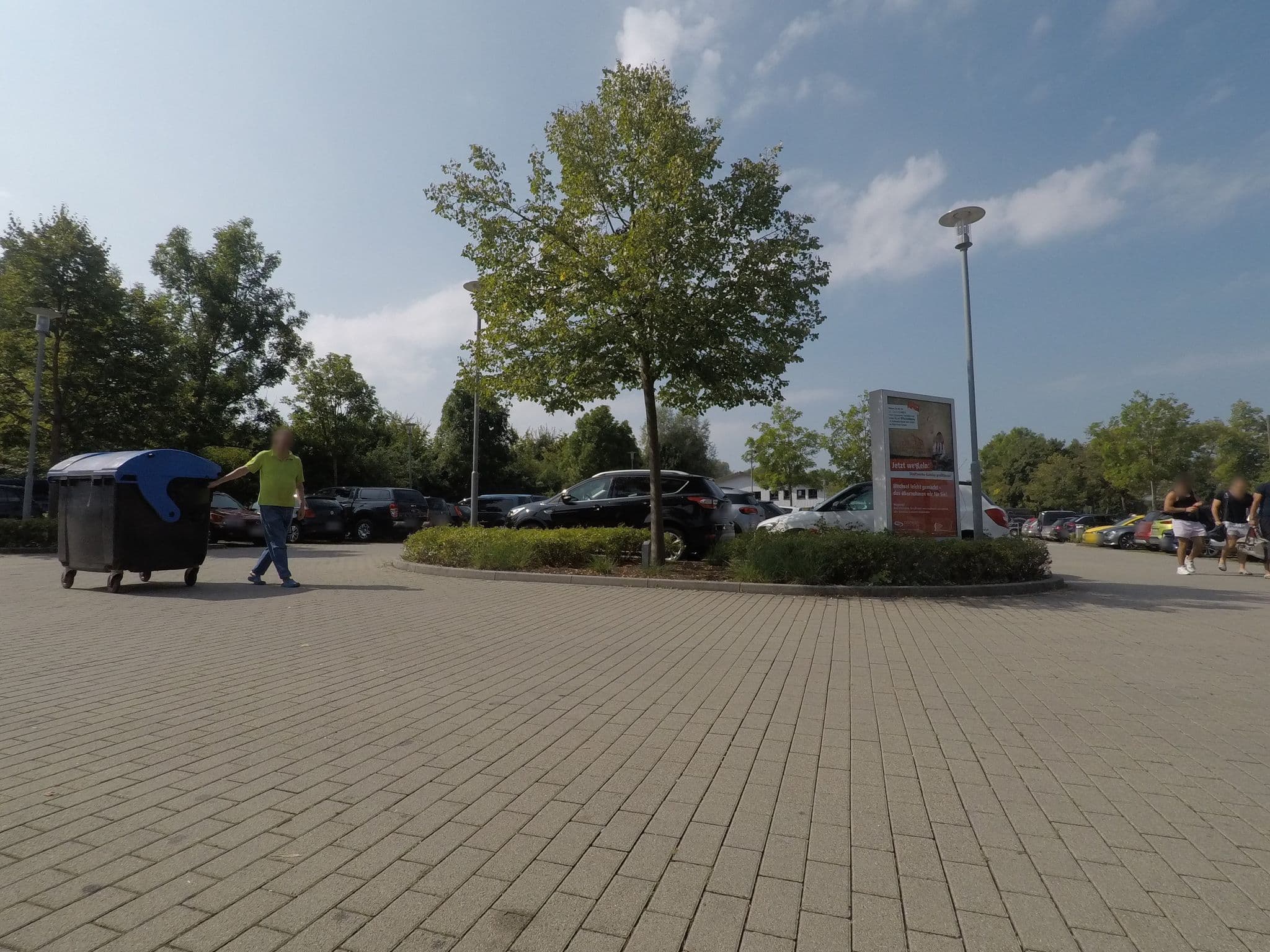 Street view near Oskar Frech SeeBad, Schorndorf — © plexi32 (CC BY-SA · Mapillary)