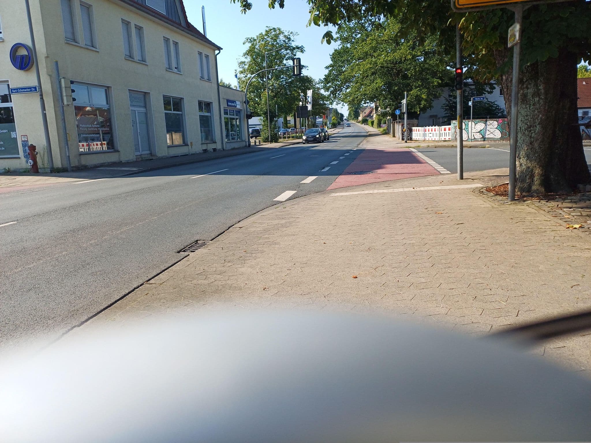 Street view near Erdbrugger, Bünde — © ThorstenHPunkt (CC BY-SA · Mapillary)