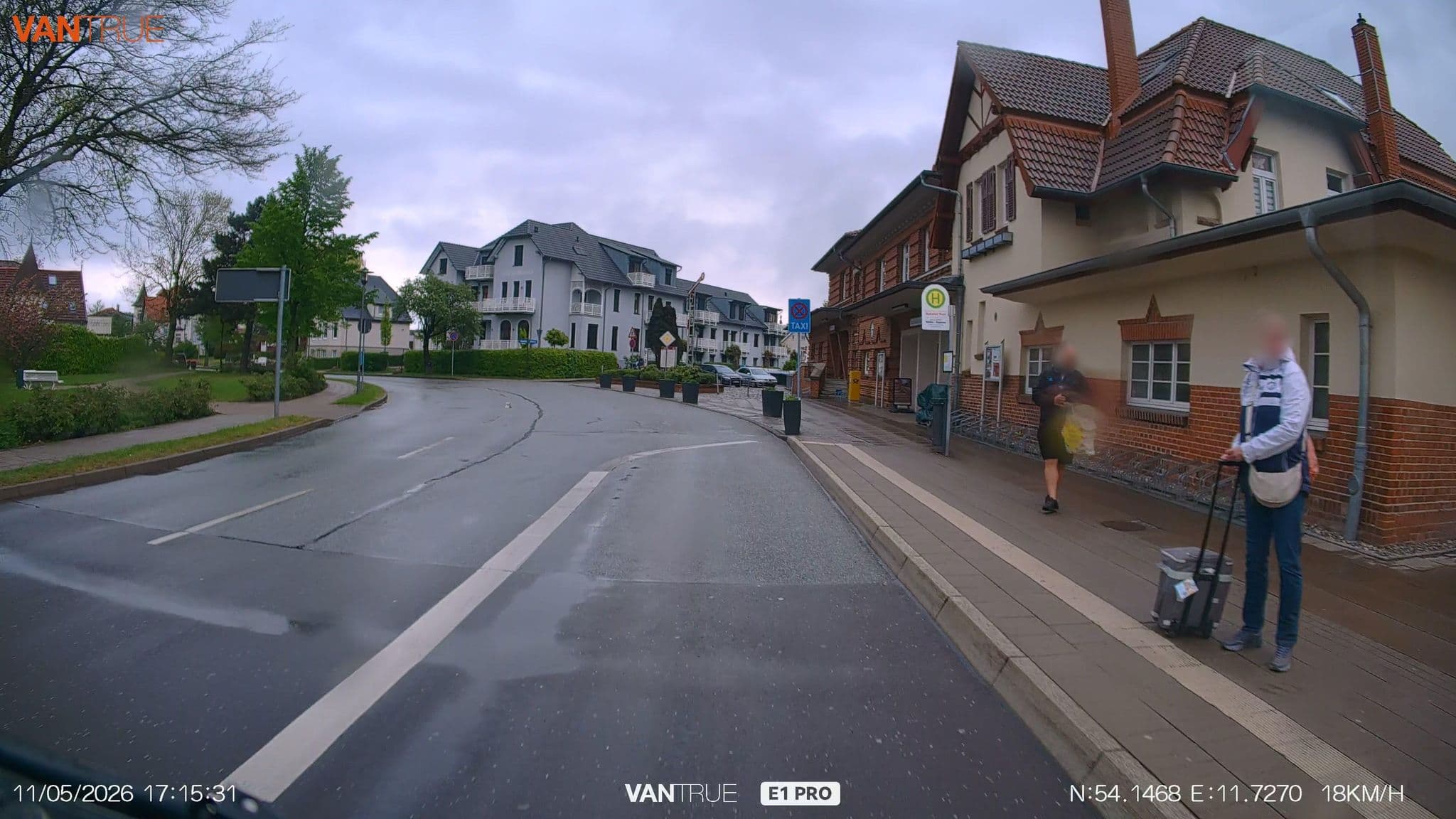 Street view near Molli-West, Wohnung 1, Ostseebad Kühlungsborn — © LordOslo (CC BY-SA · Mapillary)