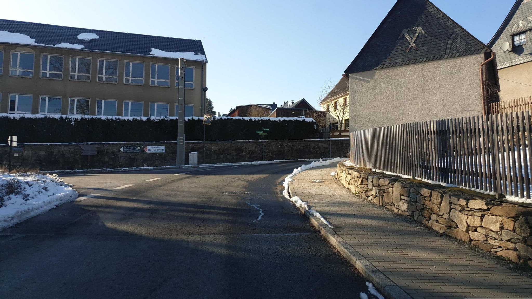 Street view near Pension Bernhardt, Schwarzenberg — © canislupus (CC BY-SA · Mapillary)