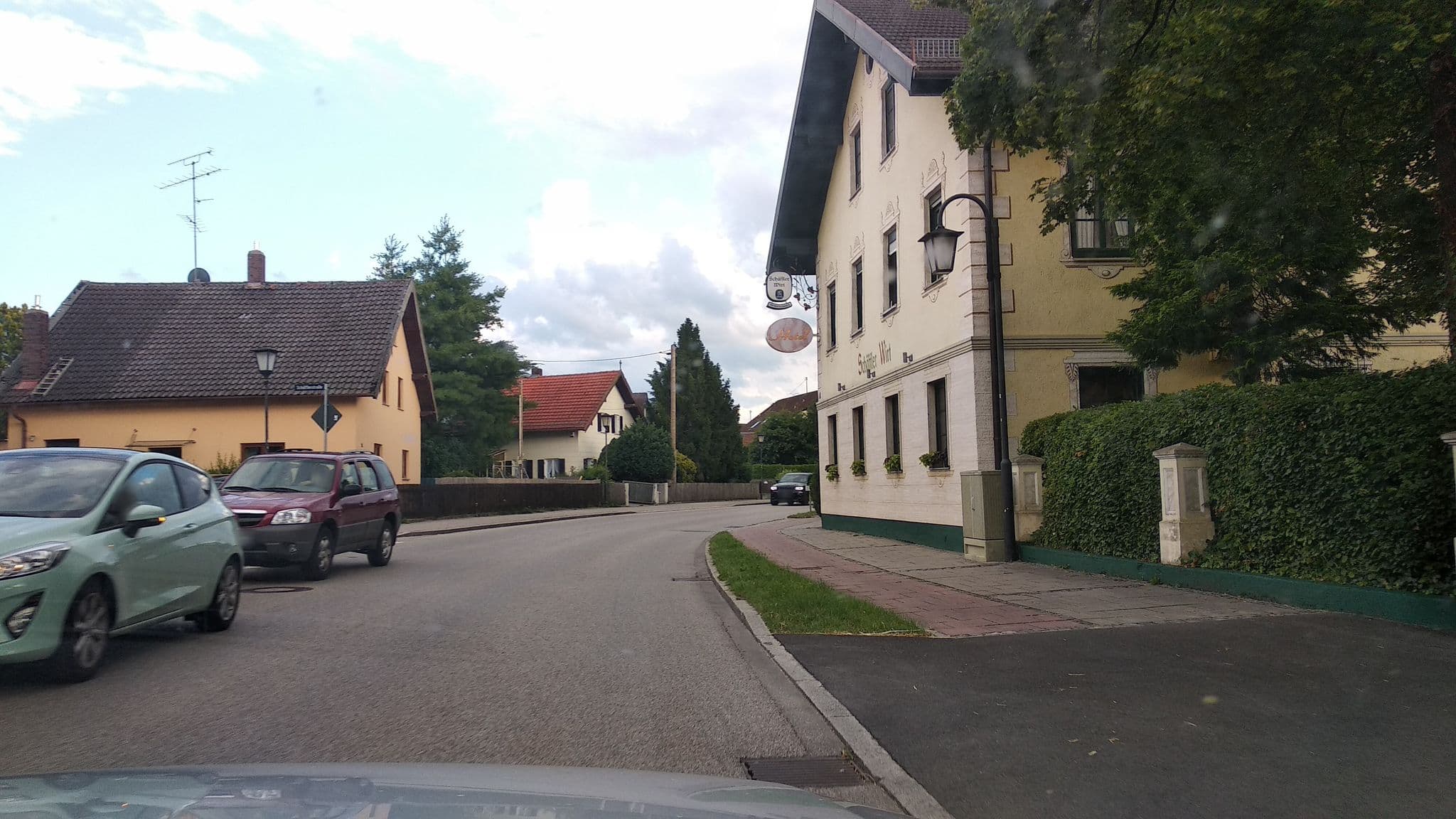 Street view near Schäfflerwirt, Aschheim — © umap (CC BY-SA · Mapillary)