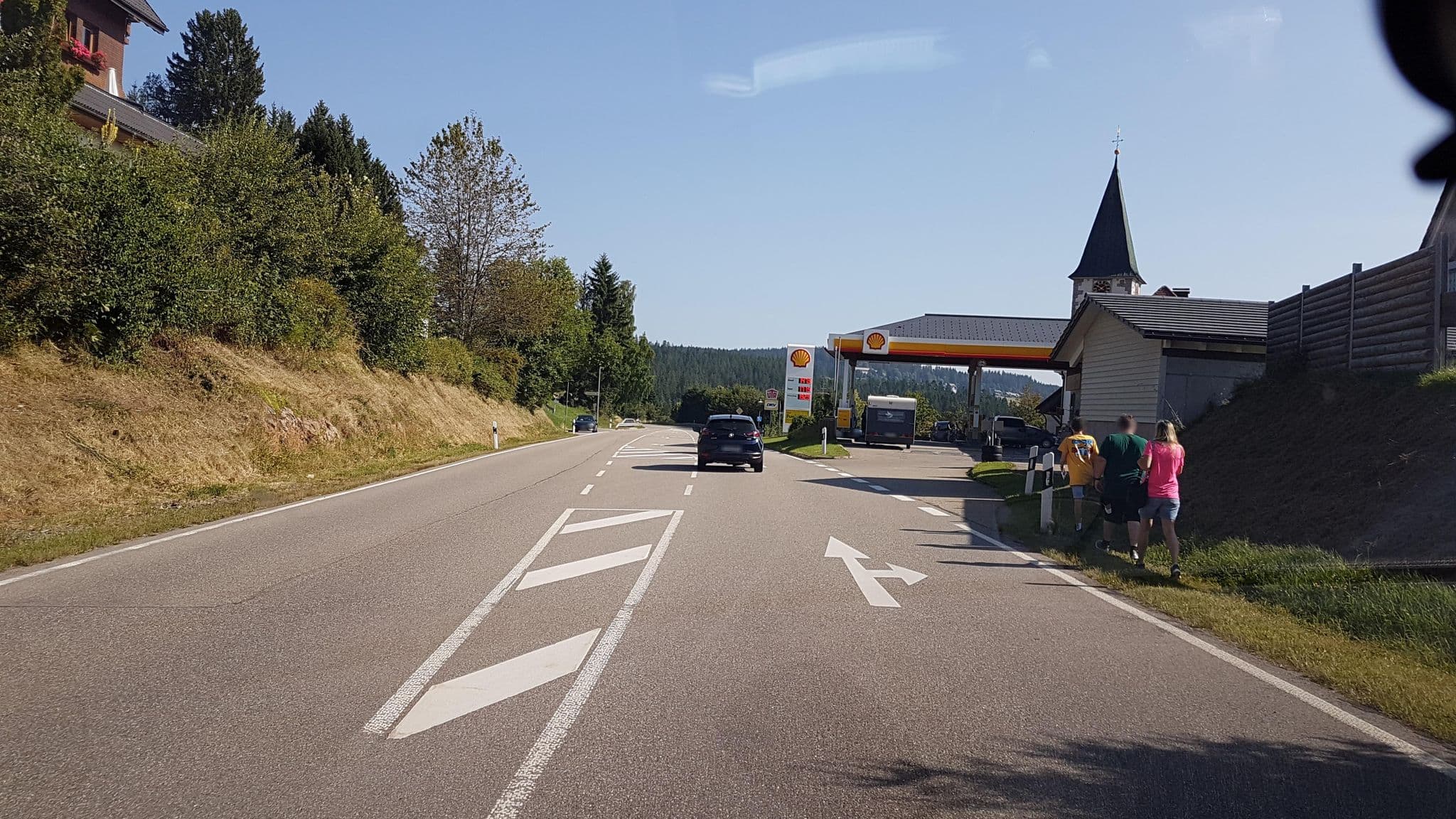 Street view near Hotel Schlehdorn, Hinterzarten — © sp8962de (CC BY-SA · Mapillary)