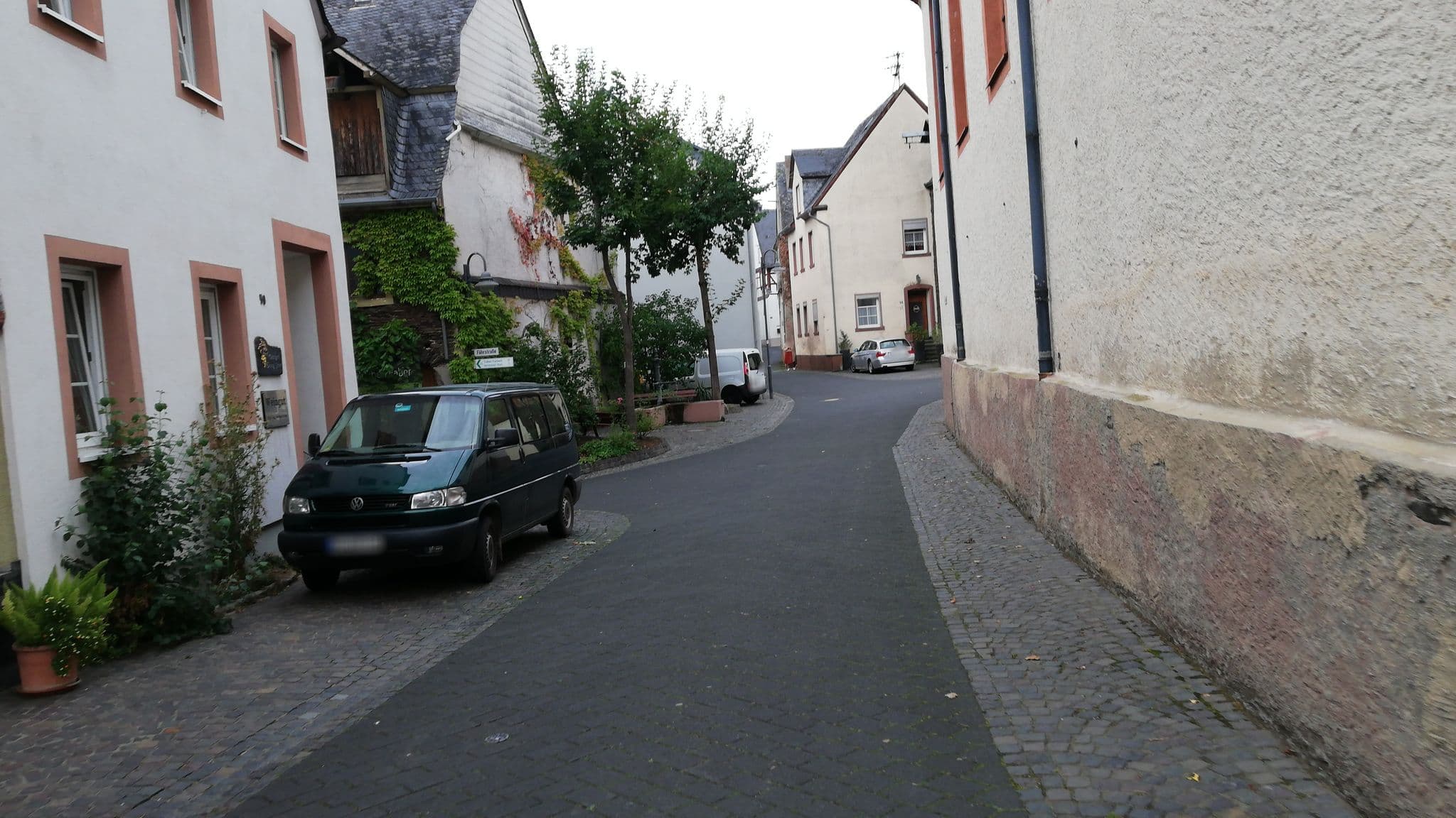 Street view near Gästehaus Georg Faber, Zeltingen-Rachtig — © mike2302 (CC BY-SA · Mapillary)