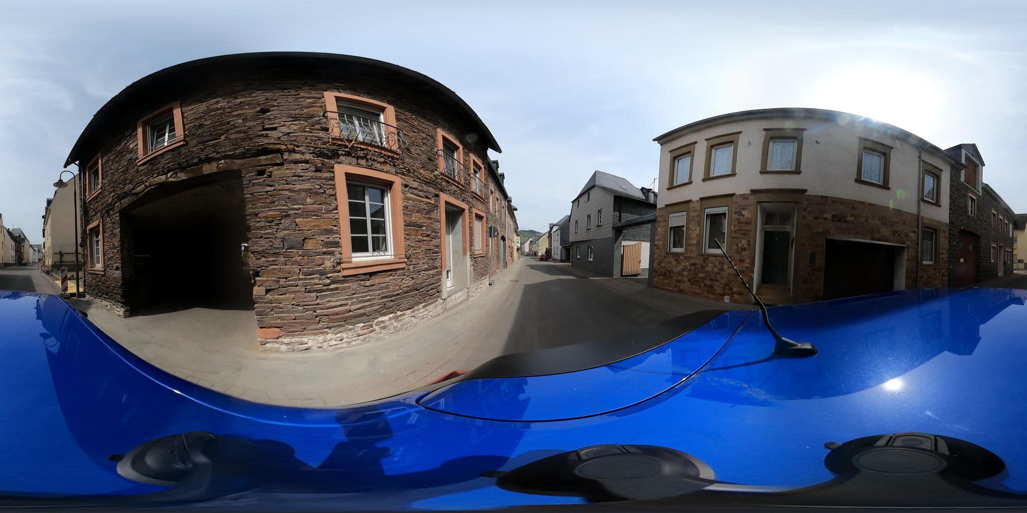Street view near Privatzimmer Hans Schneiders, Kröv — © Mobilitaetswerk (CC BY-SA · Mapillary)