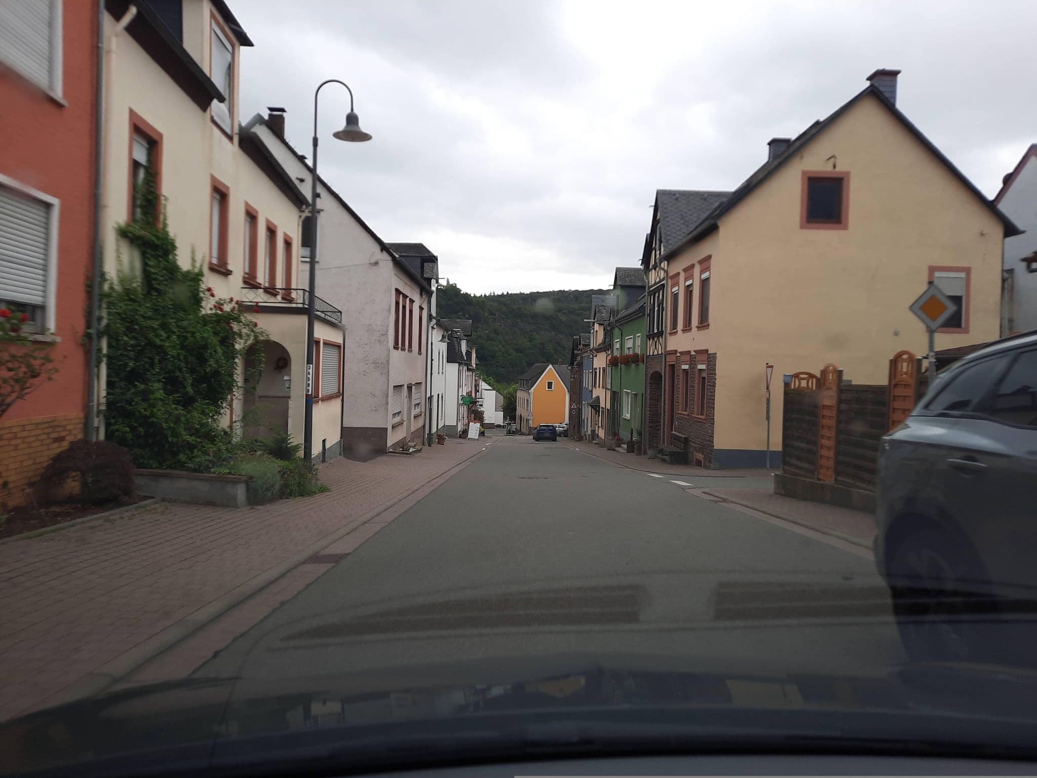 Street view near Privatzimmer Josef Engels, Kröv — © Lowiekse (CC BY-SA · Mapillary)