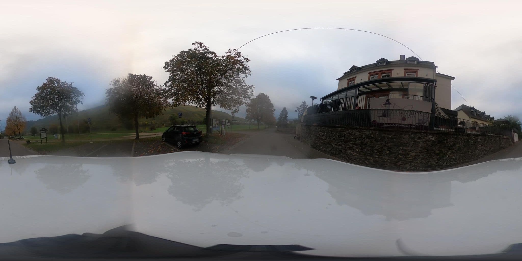 Street view near Ferienhaus zur alten Burg Loesenich, Kröv — © rjmen_roundb (CC BY-SA · Mapillary)