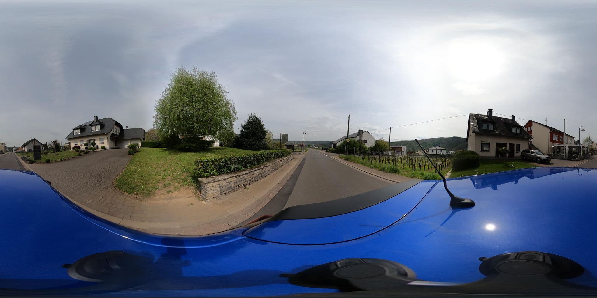 Street view near Weingut Justen-Kiebel, Kröv — © Mobilitaetswerk (CC BY-SA · Mapillary)