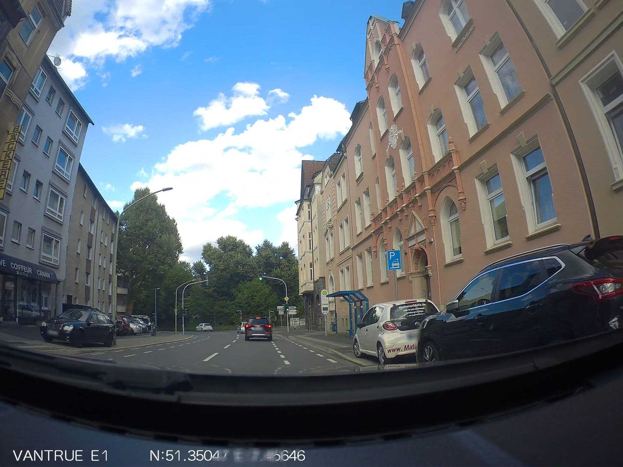 Street view near Samtpfötchen Hotel, Hagen — © hiwi234 (CC BY-SA · Mapillary)