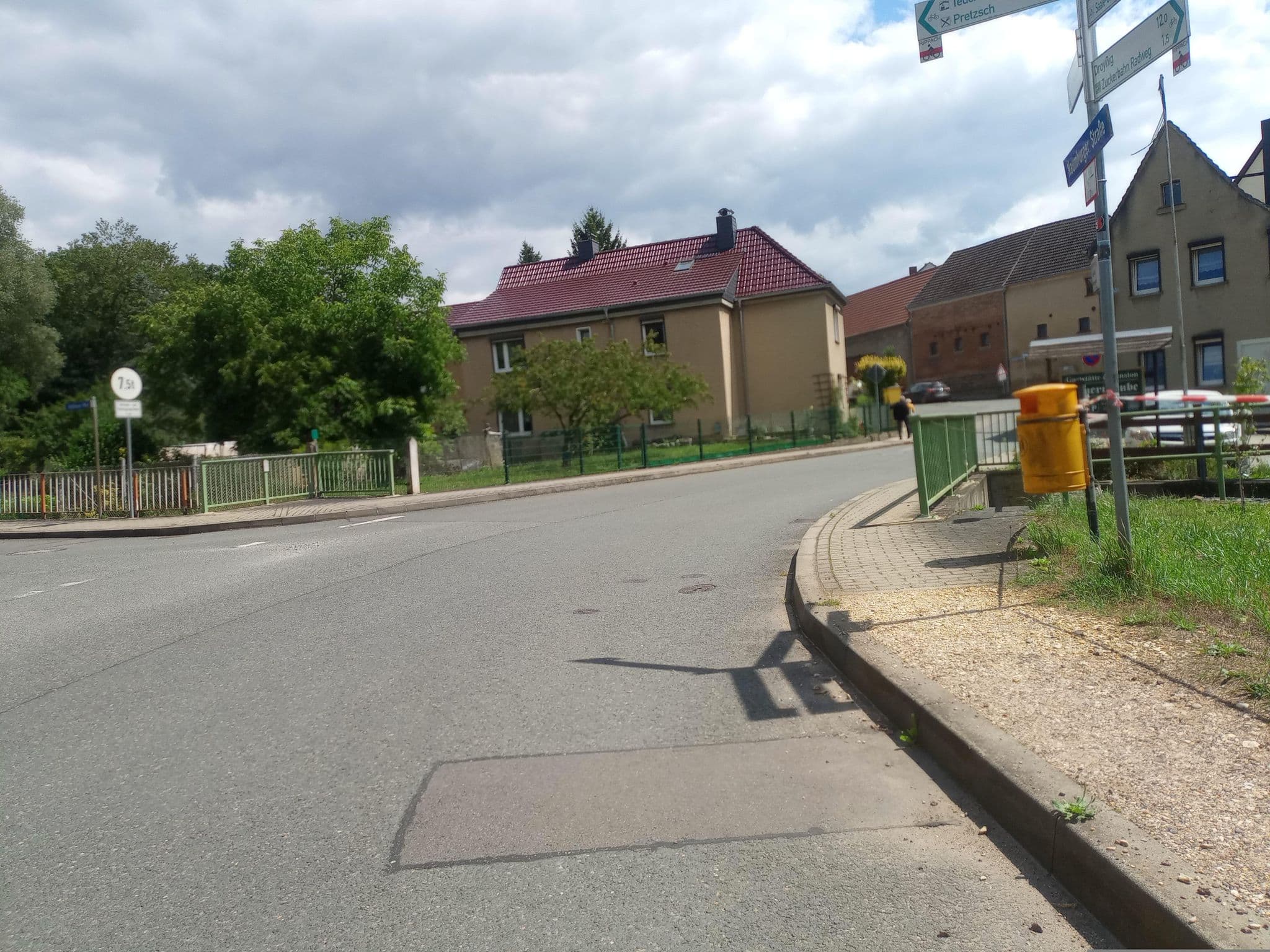 Street view near Gasthof Pension Bauernstube, Stößen — © natura (CC BY-SA · Mapillary)