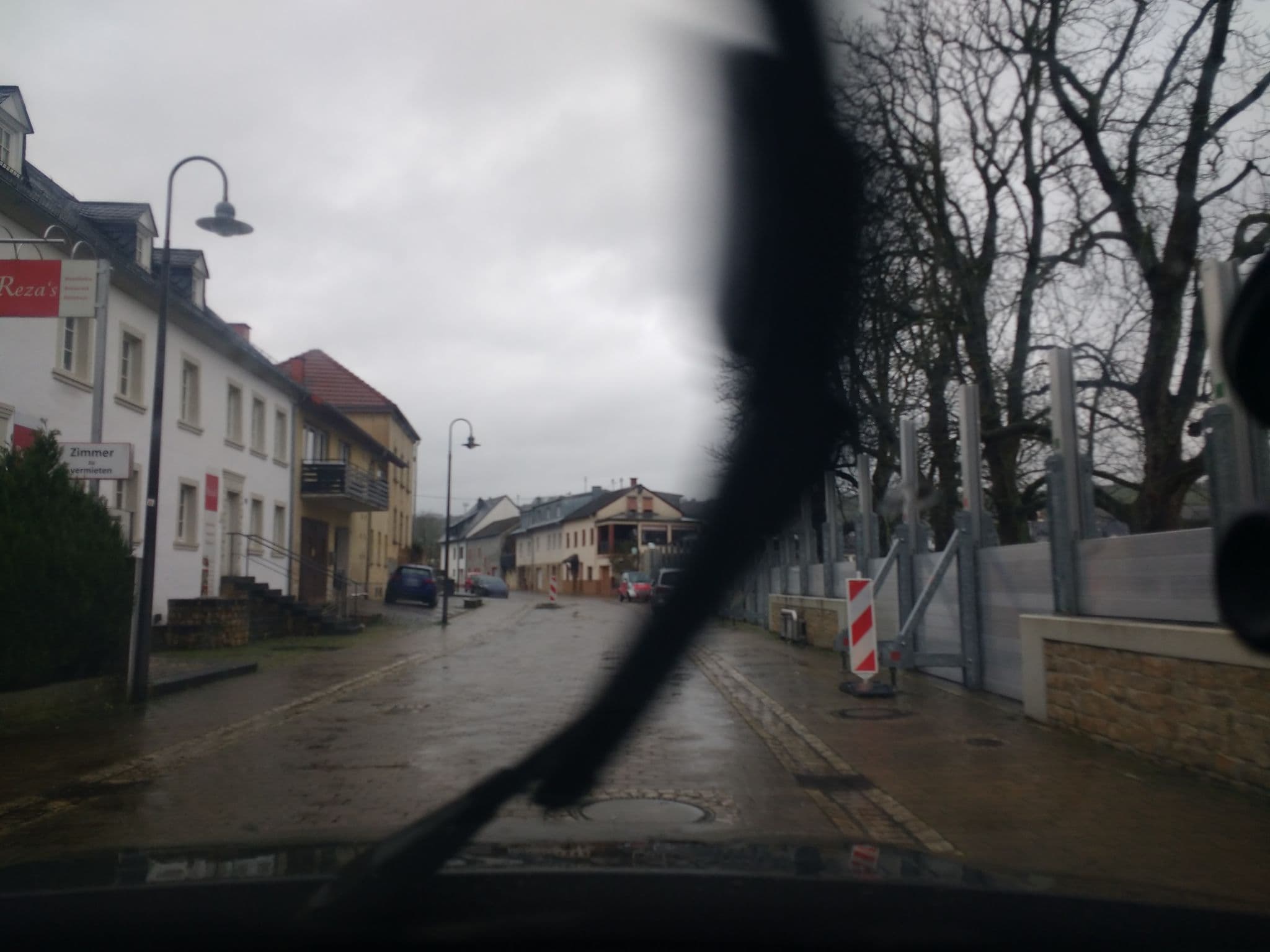 Street view near Reza's Gästehaus, Langsur — © igdb (CC BY-SA · Mapillary)